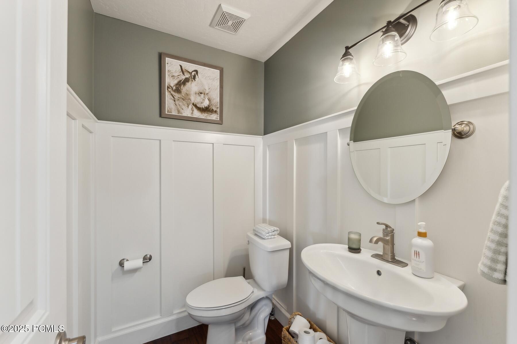 Park City, Utah 84098, United States, 4 Bedrooms Bedrooms, ,4 BathroomsBathrooms,Residential,Pending,109008