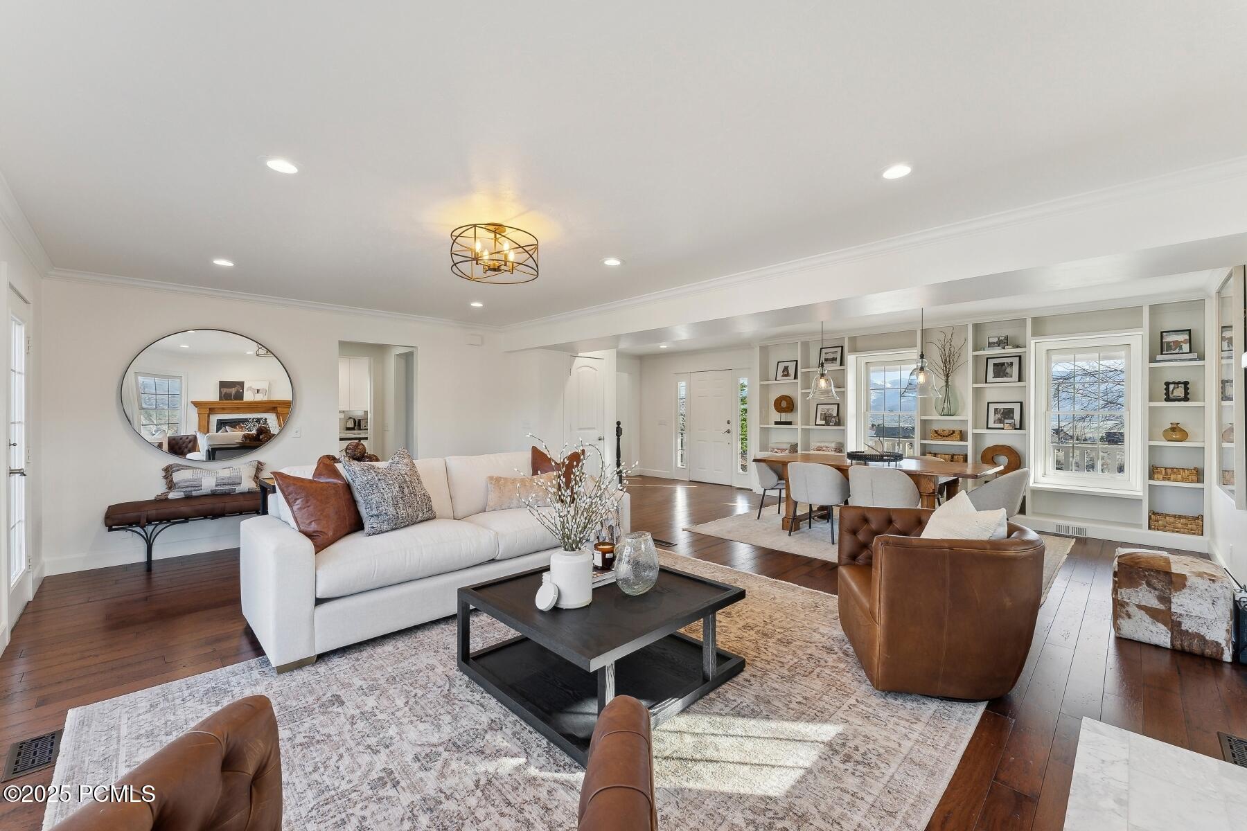 Park City, Utah 84098, United States, 4 Bedrooms Bedrooms, ,4 BathroomsBathrooms,Residential,Pending,109008