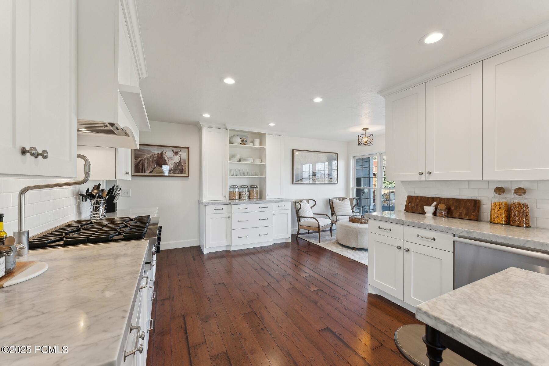 Park City, Utah 84098, United States, 4 Bedrooms Bedrooms, ,4 BathroomsBathrooms,Residential,Pending,109008