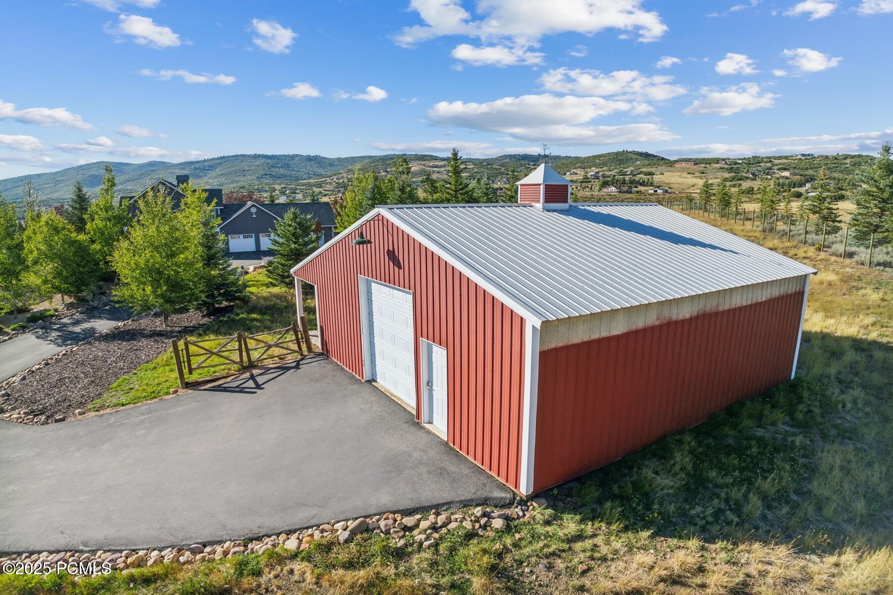 Park City, Utah 84098, United States, 4 Bedrooms Bedrooms, ,4 BathroomsBathrooms,Residential,Pending,109008