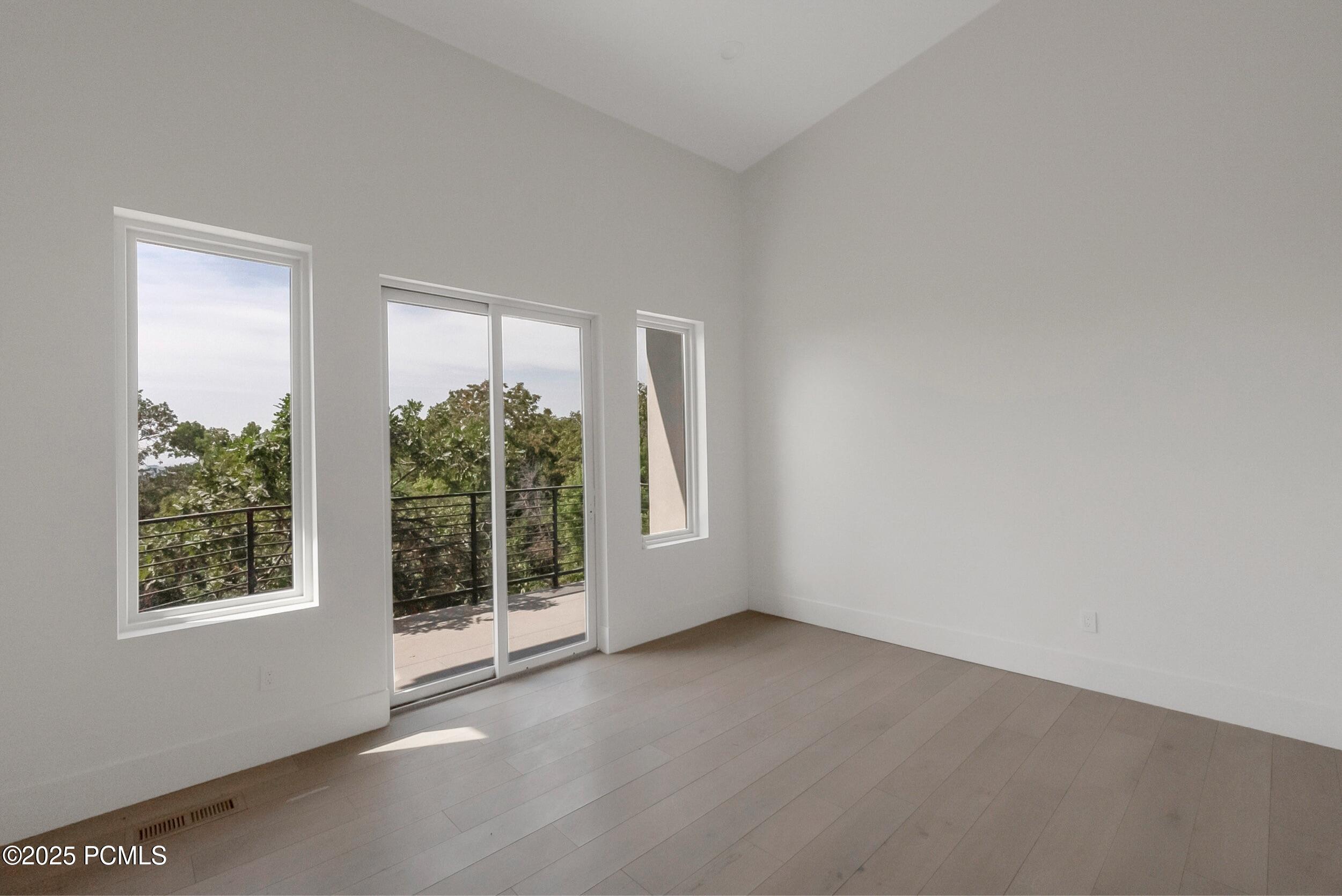 Salt Lake City, Utah 84108, United States, 5 Bedrooms Bedrooms, ,7 BathroomsBathrooms,Residential,Active,193829