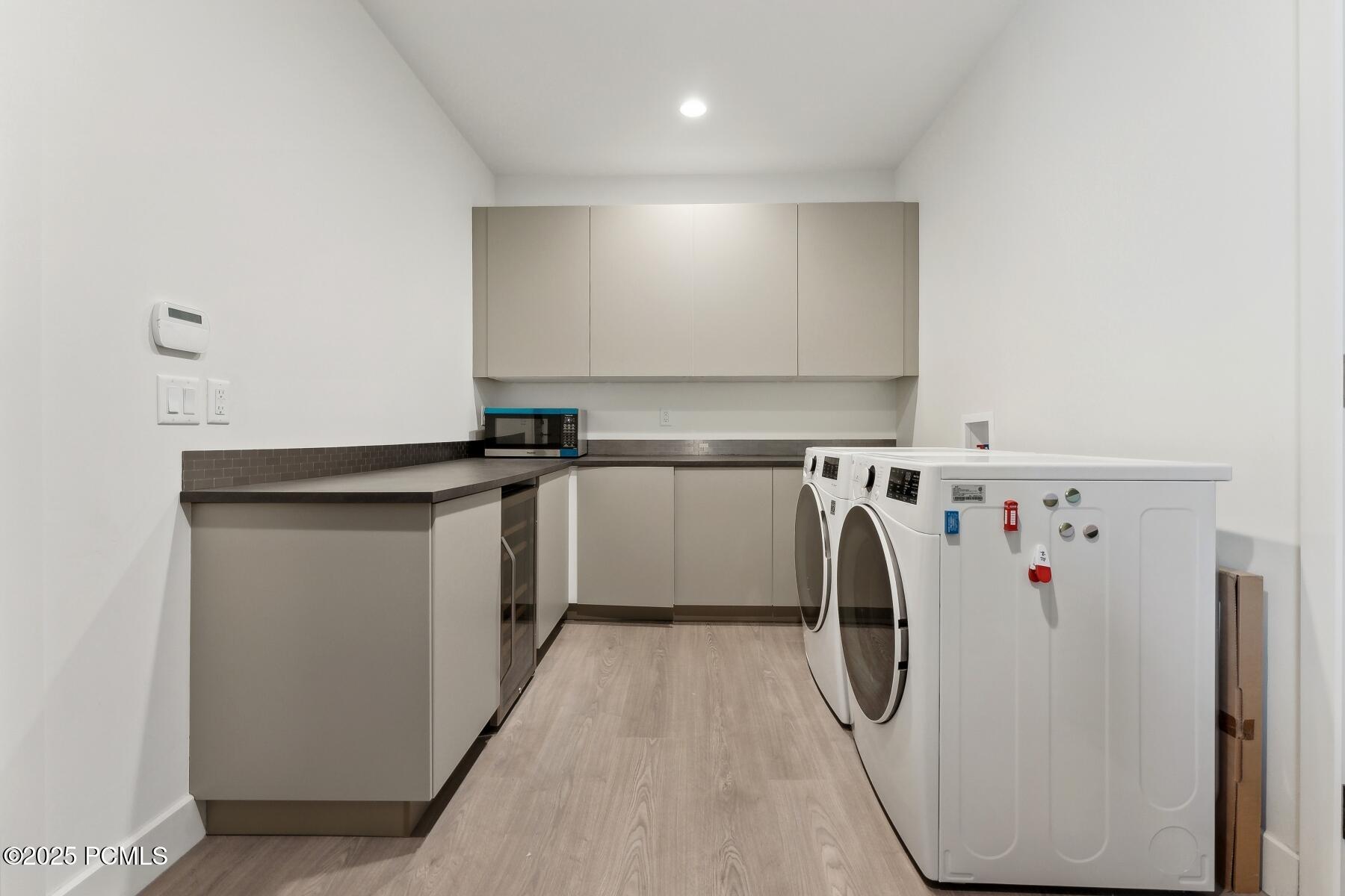 Park City, Utah 84098, United States, 3 Bedrooms Bedrooms, ,4 BathroomsBathrooms,Residential,Active,13582