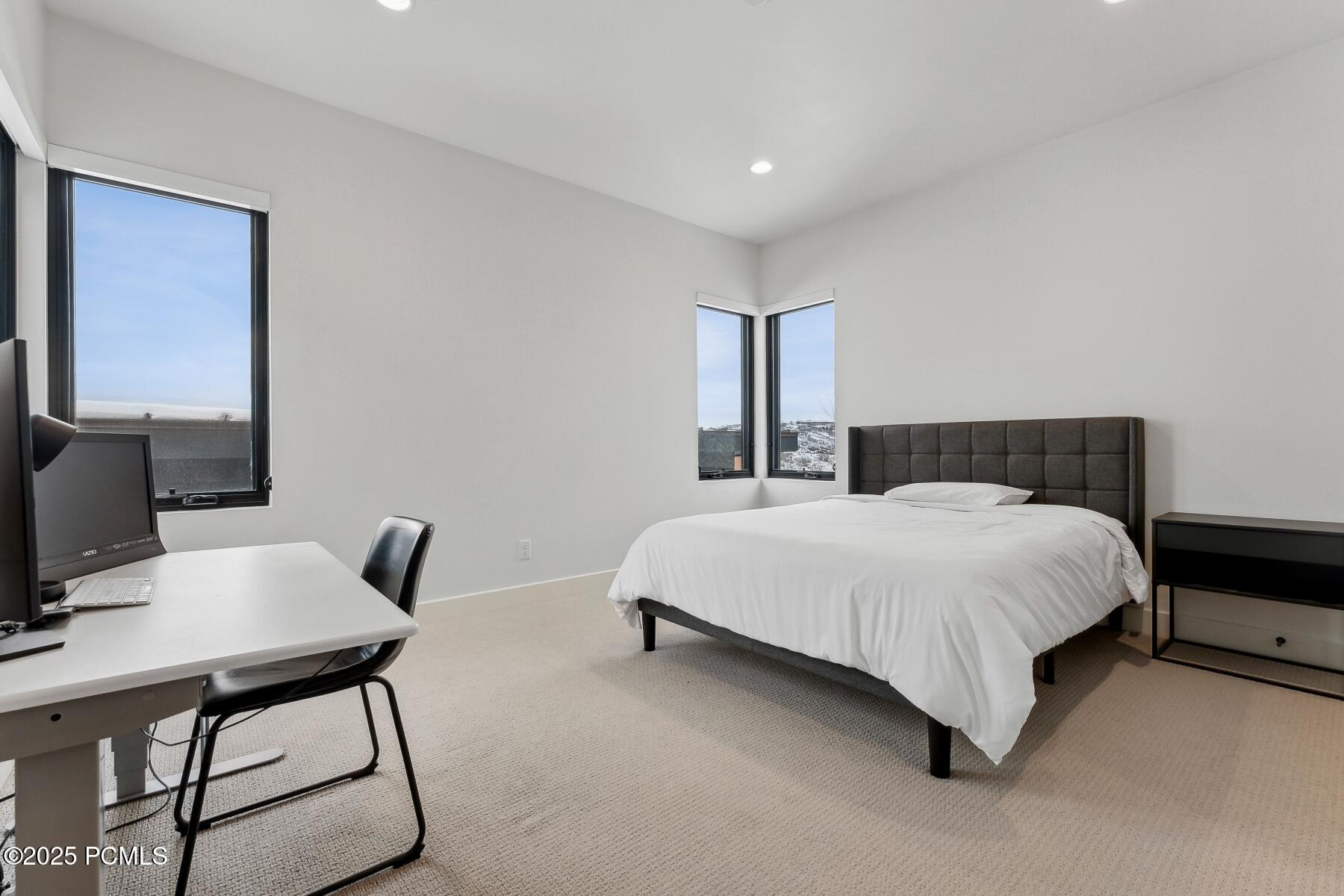 Park City, Utah 84098, United States, 3 Bedrooms Bedrooms, ,4 BathroomsBathrooms,Residential,Active,13582