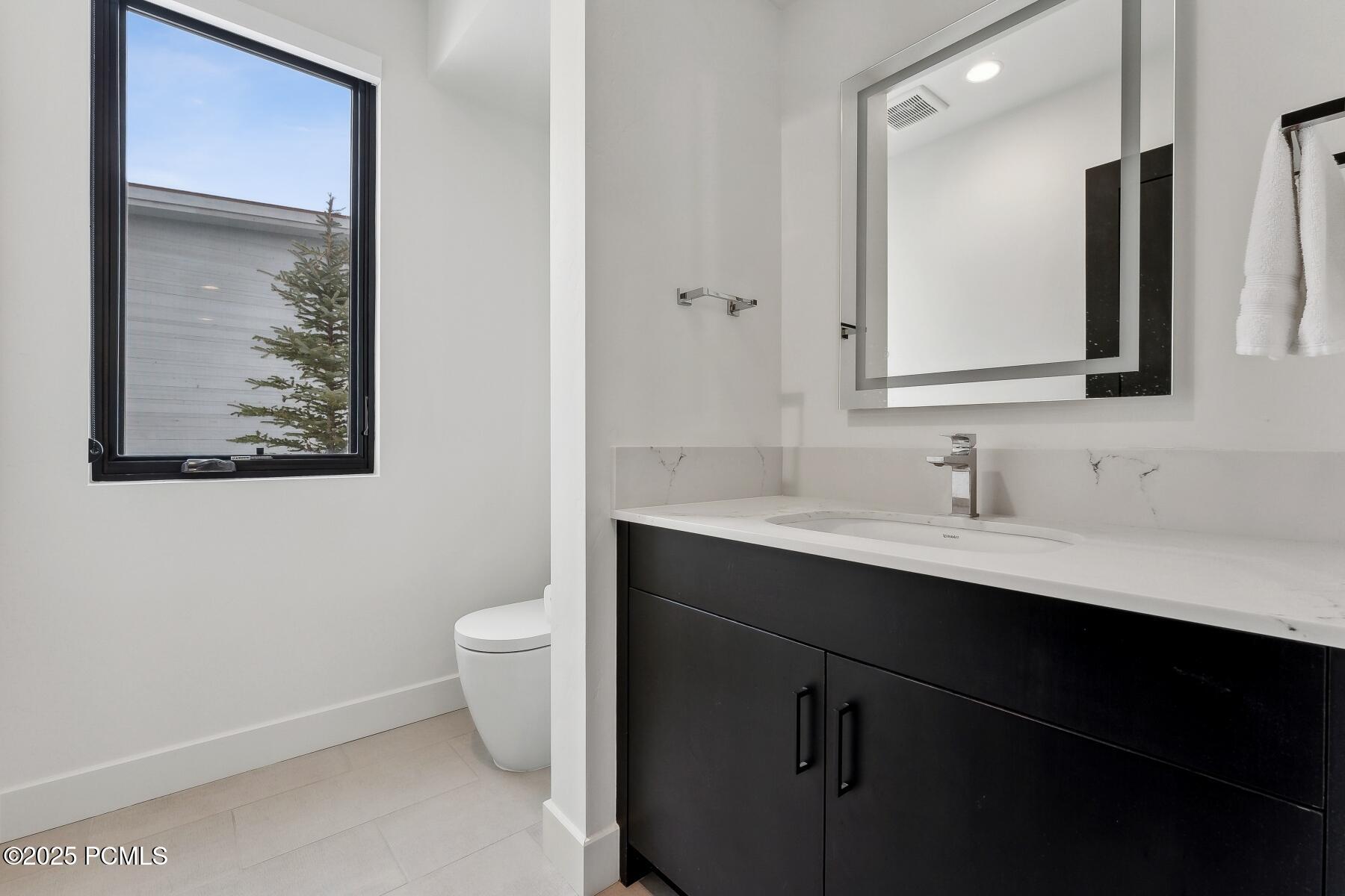 Park City, Utah 84098, United States, 3 Bedrooms Bedrooms, ,4 BathroomsBathrooms,Residential,Active,13582