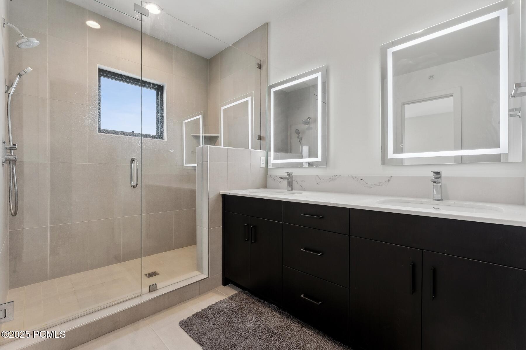 Park City, Utah 84098, United States, 3 Bedrooms Bedrooms, ,4 BathroomsBathrooms,Residential,Active,13582