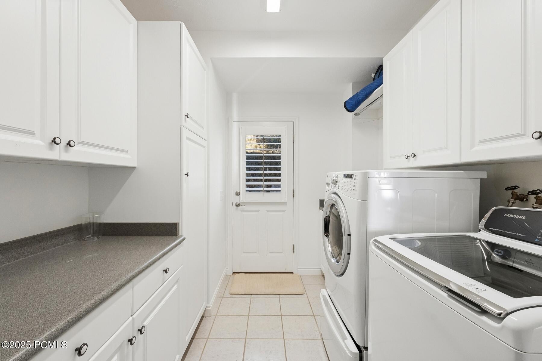 Salt Lake City, Utah 84108, United States, 5 Bedrooms Bedrooms, ,5 BathroomsBathrooms,Residential,Active,230910