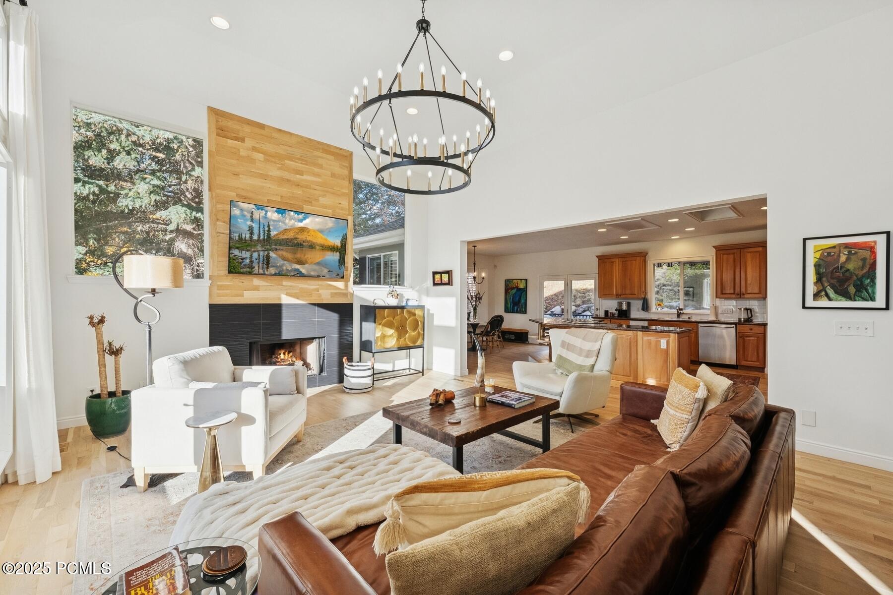 Salt Lake City, Utah 84108, United States, 5 Bedrooms Bedrooms, ,5 BathroomsBathrooms,Residential,Active,230910