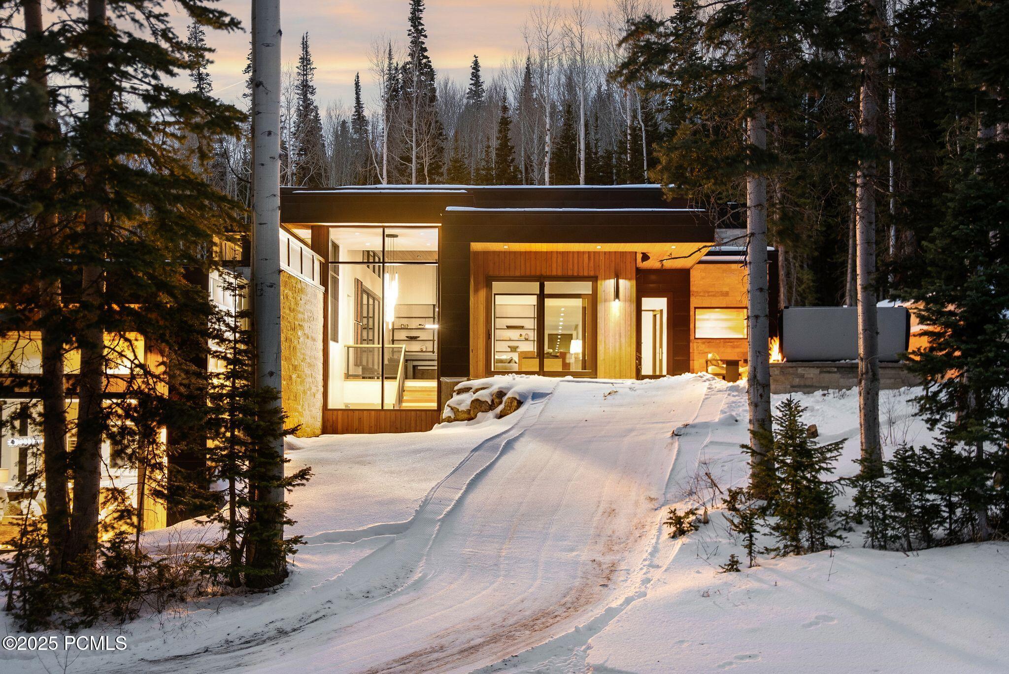 Park City, Utah 84060, United States, 6 Bedrooms Bedrooms, ,8 BathroomsBathrooms,Residential,Active,4161