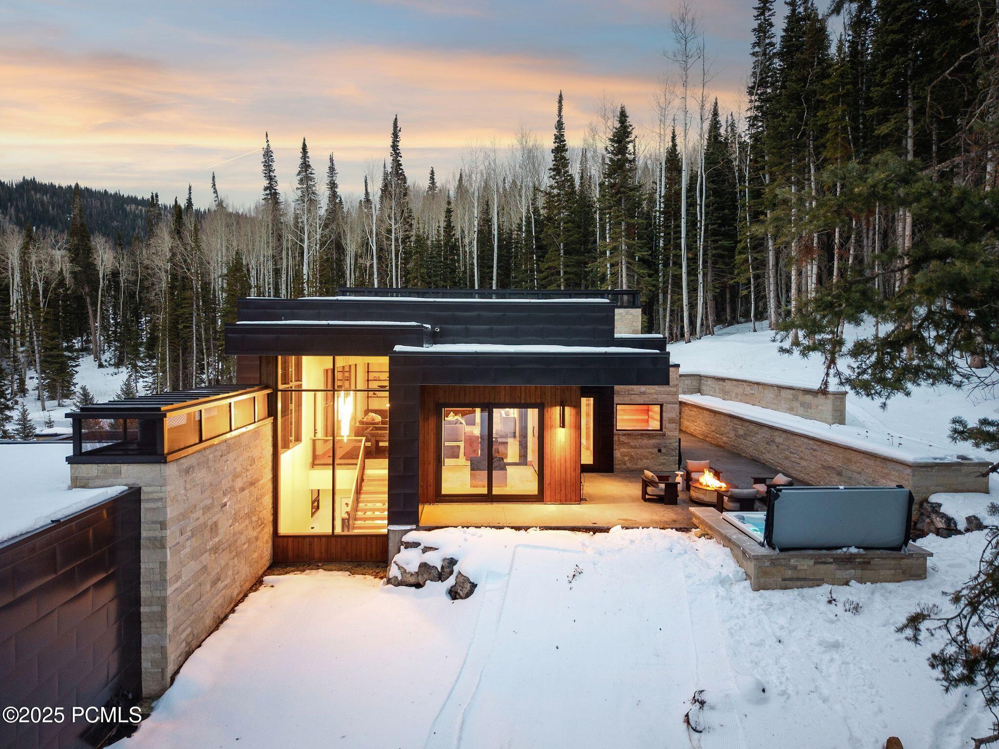 Park City, Utah 84060, United States, 6 Bedrooms Bedrooms, ,8 BathroomsBathrooms,Residential,Active,4161