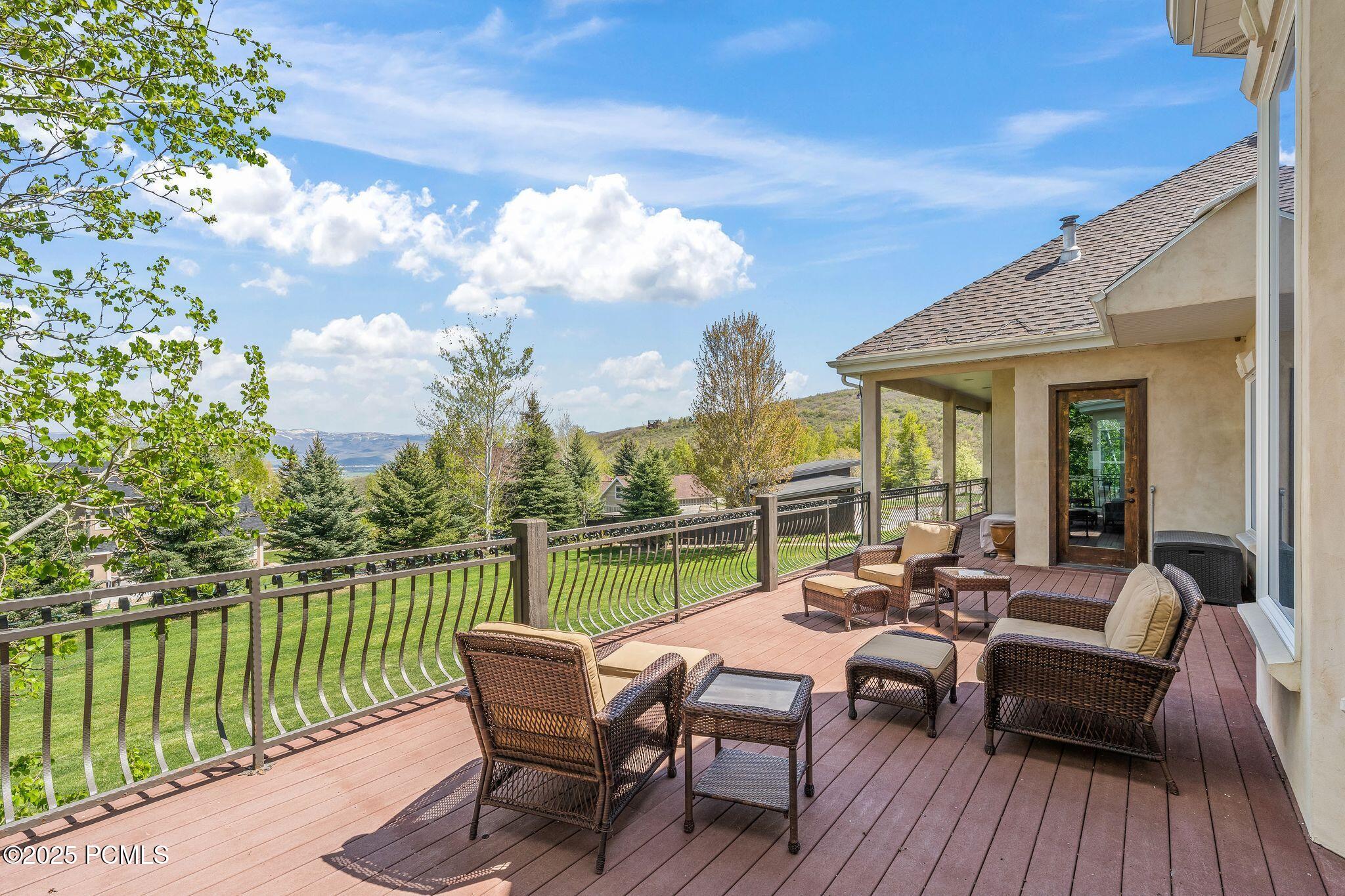 Midway, Utah 84049, United States, 7 Bedrooms Bedrooms, ,8 BathroomsBathrooms,Residential,Active,182330