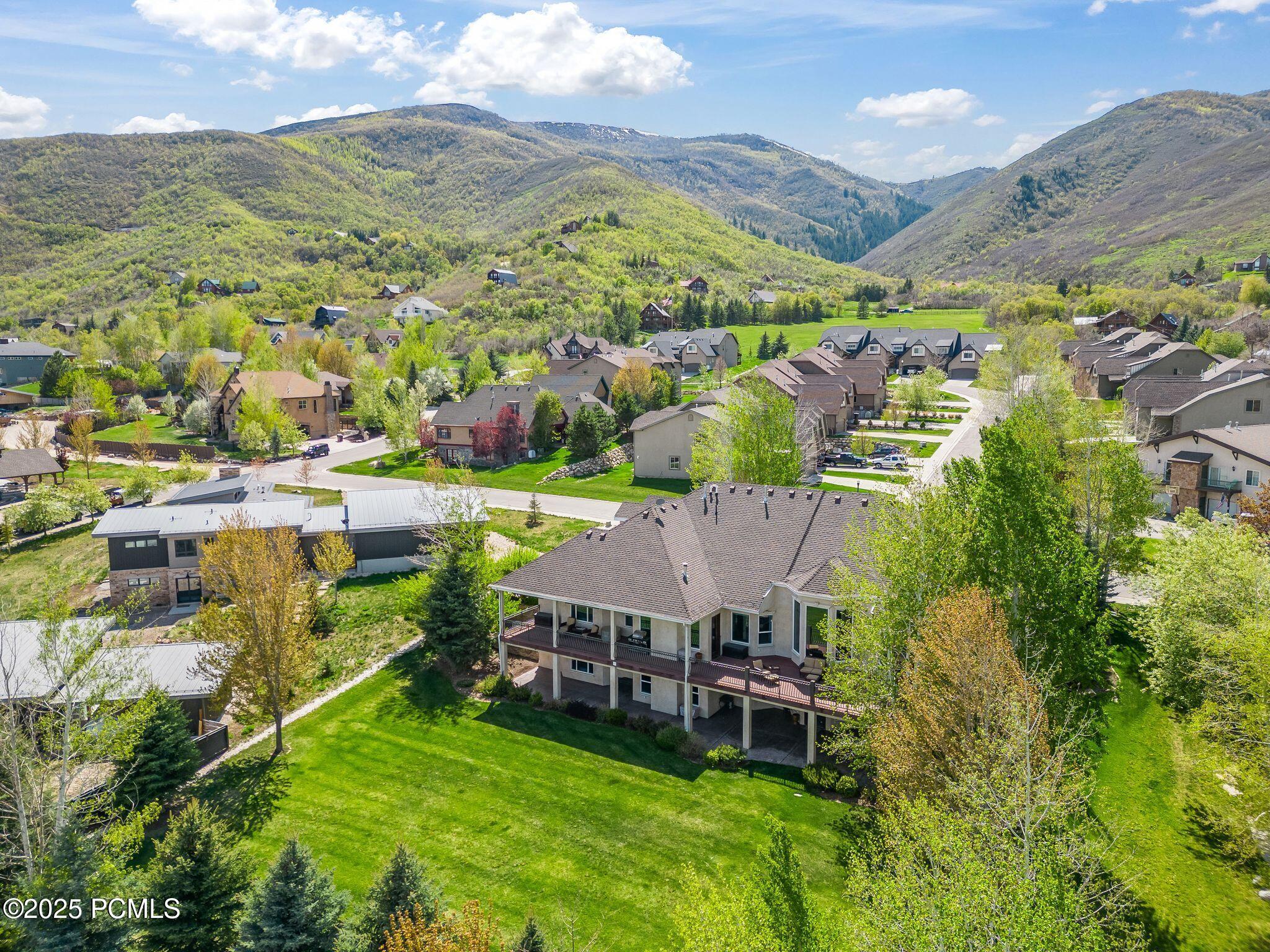 Midway, Utah 84049, United States, 7 Bedrooms Bedrooms, ,8 BathroomsBathrooms,Residential,Active,182330