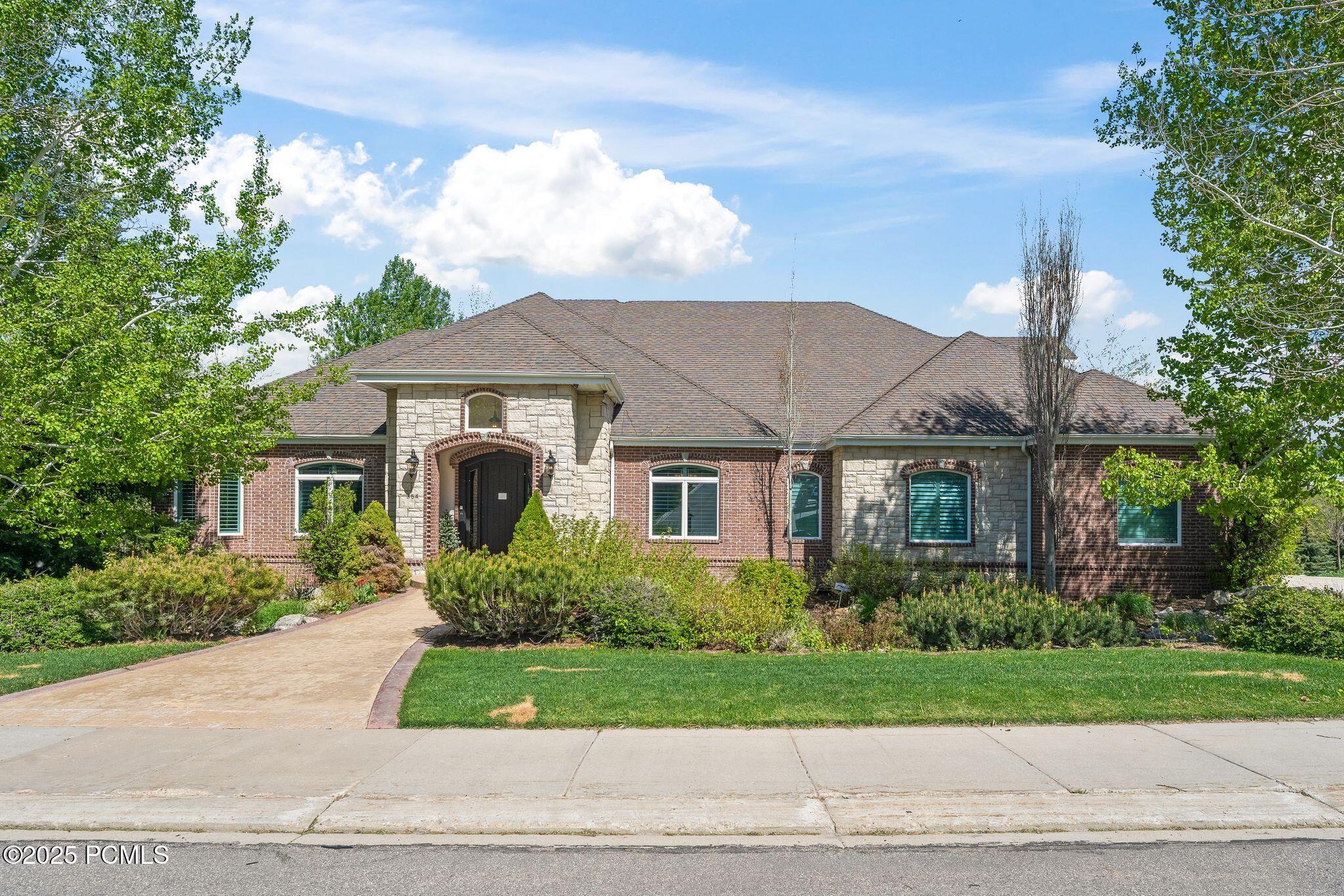 Midway, Utah 84049, United States, 7 Bedrooms Bedrooms, ,8 BathroomsBathrooms,Residential,Active,182330