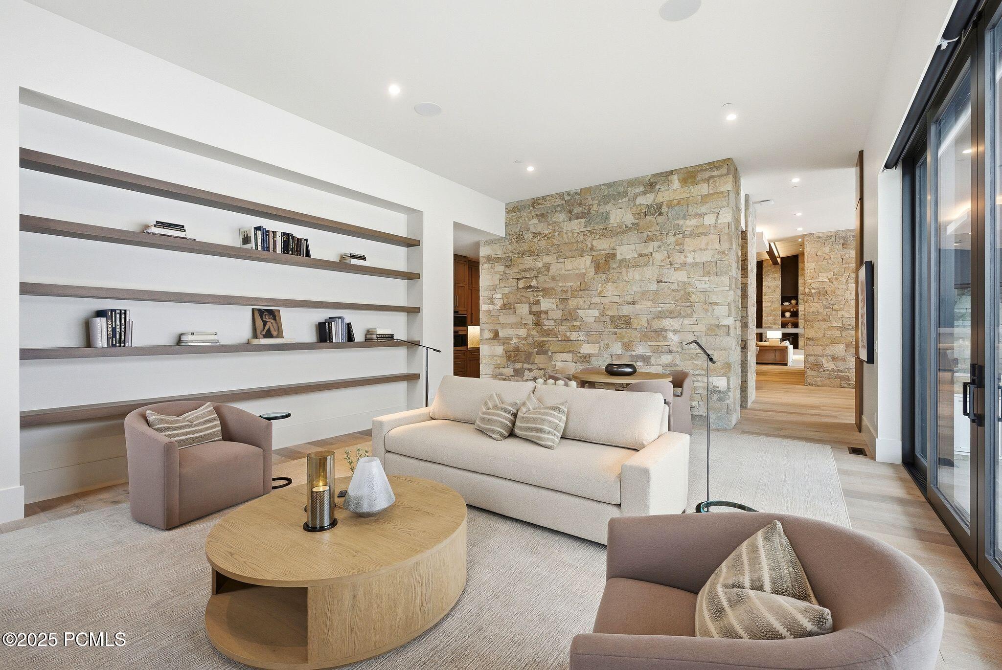 Park City, Utah 84060, United States, 7 Bedrooms Bedrooms, ,10 BathroomsBathrooms,Residential,Active,215832