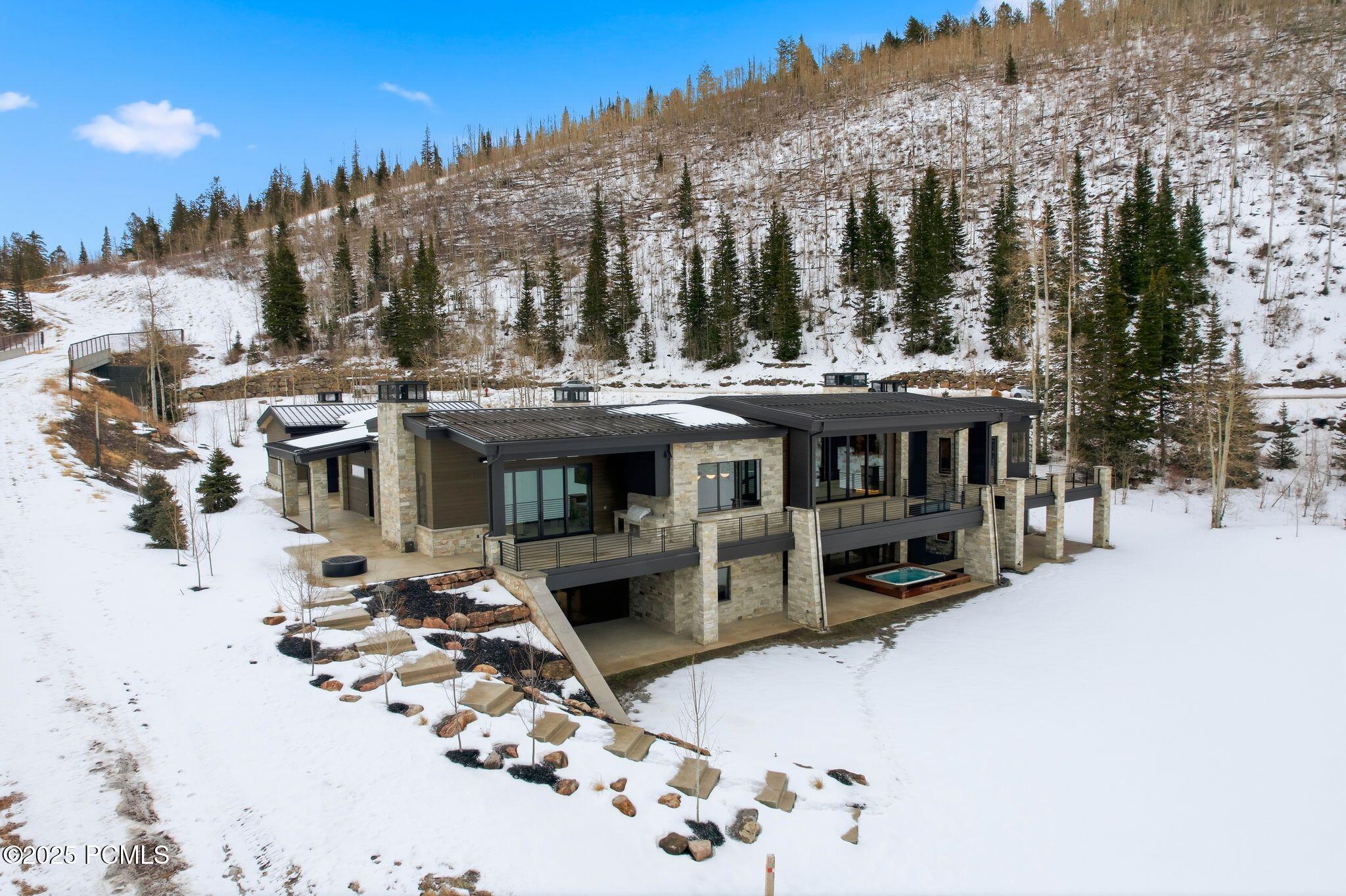 Park City, Utah 84060, United States, 7 Bedrooms Bedrooms, ,10 BathroomsBathrooms,Residential,Active,215832