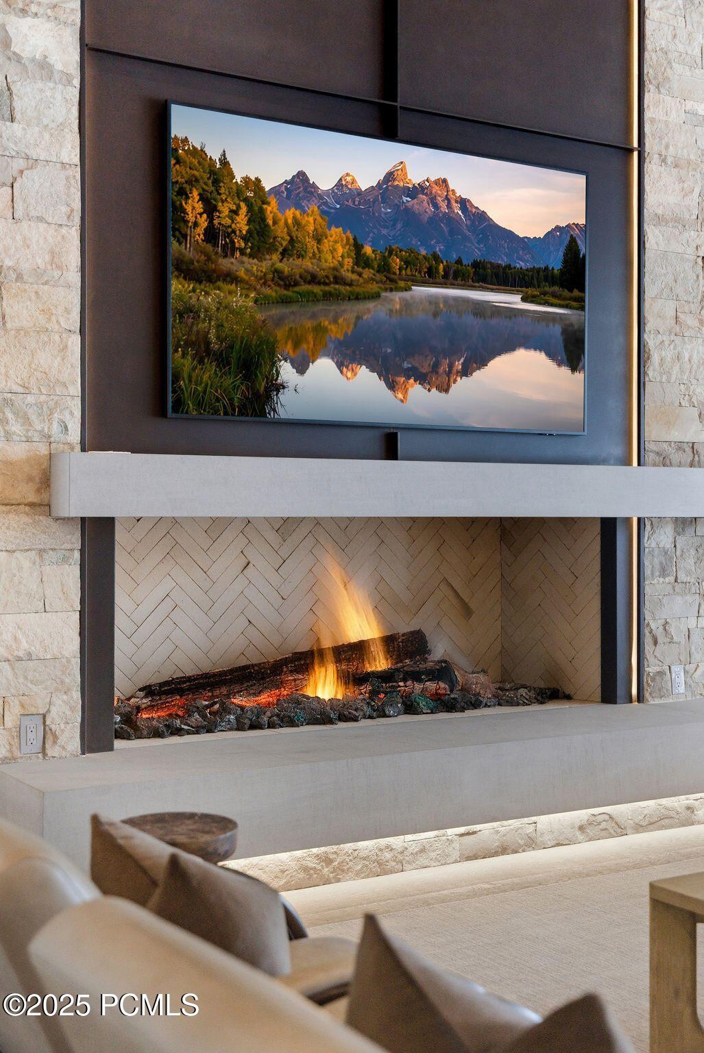 Park City, Utah 84060, United States, 7 Bedrooms Bedrooms, ,10 BathroomsBathrooms,Residential,Active,215832