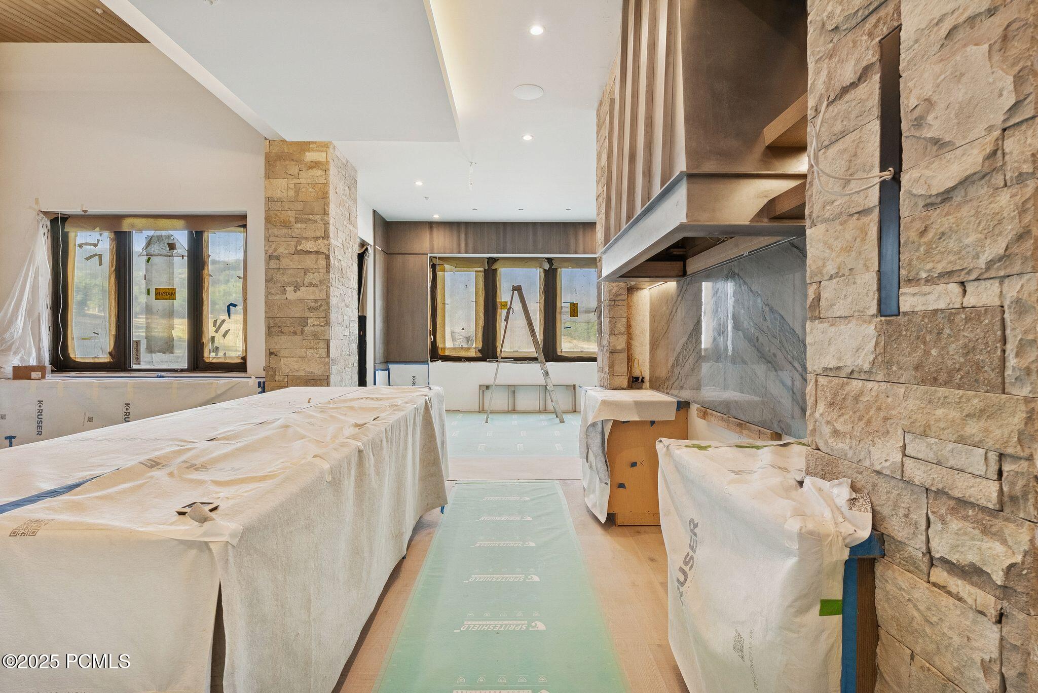 Park City, Utah 84060, United States, 7 Bedrooms Bedrooms, ,10 BathroomsBathrooms,Residential,Active,215832