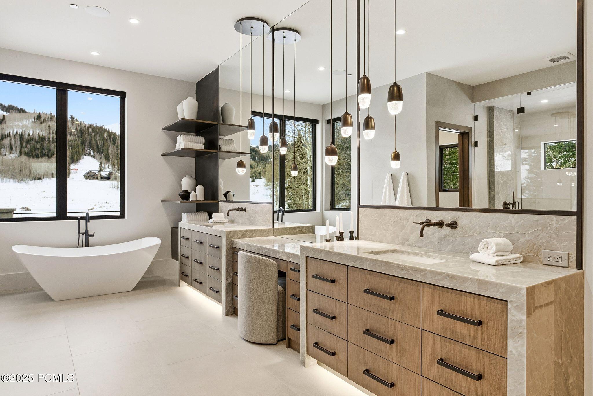 Park City, Utah 84060, United States, 7 Bedrooms Bedrooms, ,10 BathroomsBathrooms,Residential,Active,215832