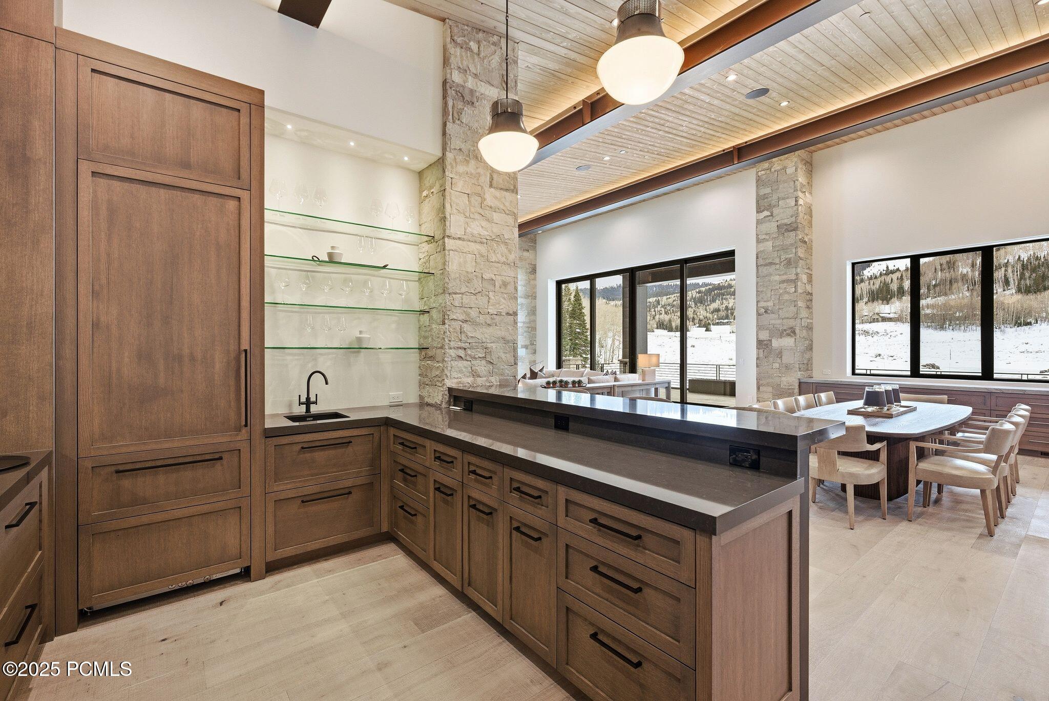 Park City, Utah 84060, United States, 7 Bedrooms Bedrooms, ,10 BathroomsBathrooms,Residential,Active,215832