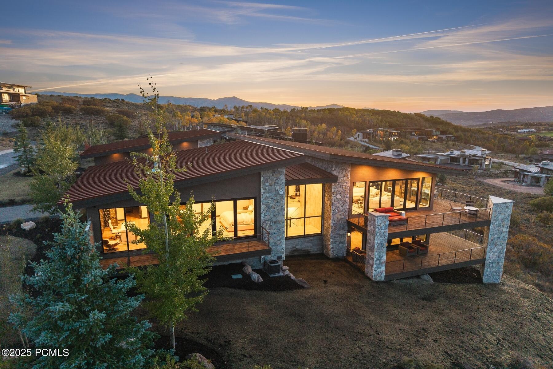 Park City, Utah 84098, United States, 4 Bedrooms Bedrooms, ,5 BathroomsBathrooms,Residential,Active,234472