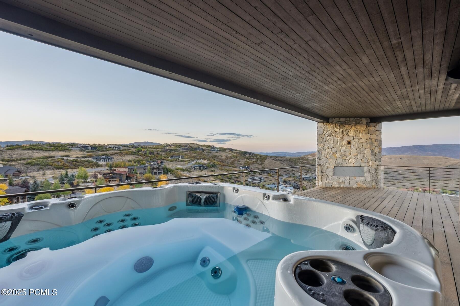 Park City, Utah 84098, United States, 4 Bedrooms Bedrooms, ,5 BathroomsBathrooms,Residential,Active,234472