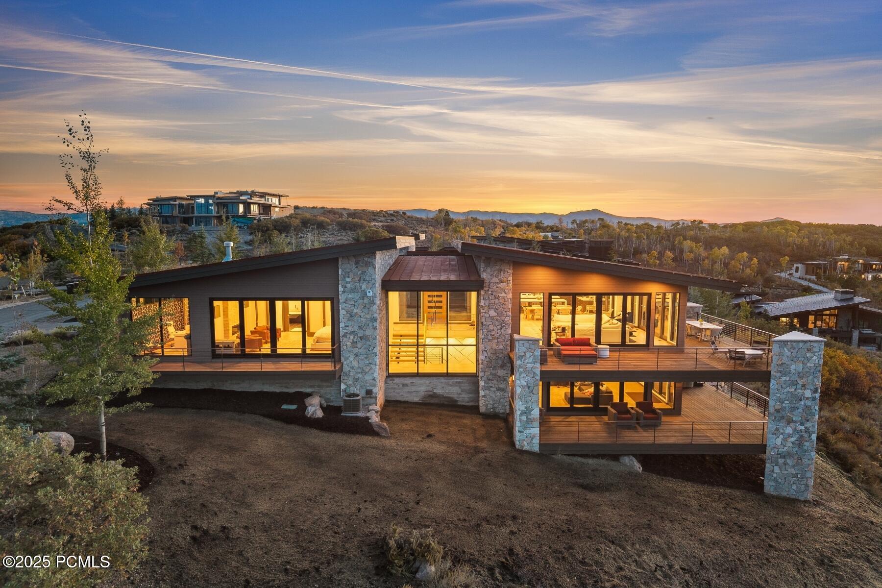 Park City, Utah 84098, United States, 4 Bedrooms Bedrooms, ,5 BathroomsBathrooms,Residential,Active,234472