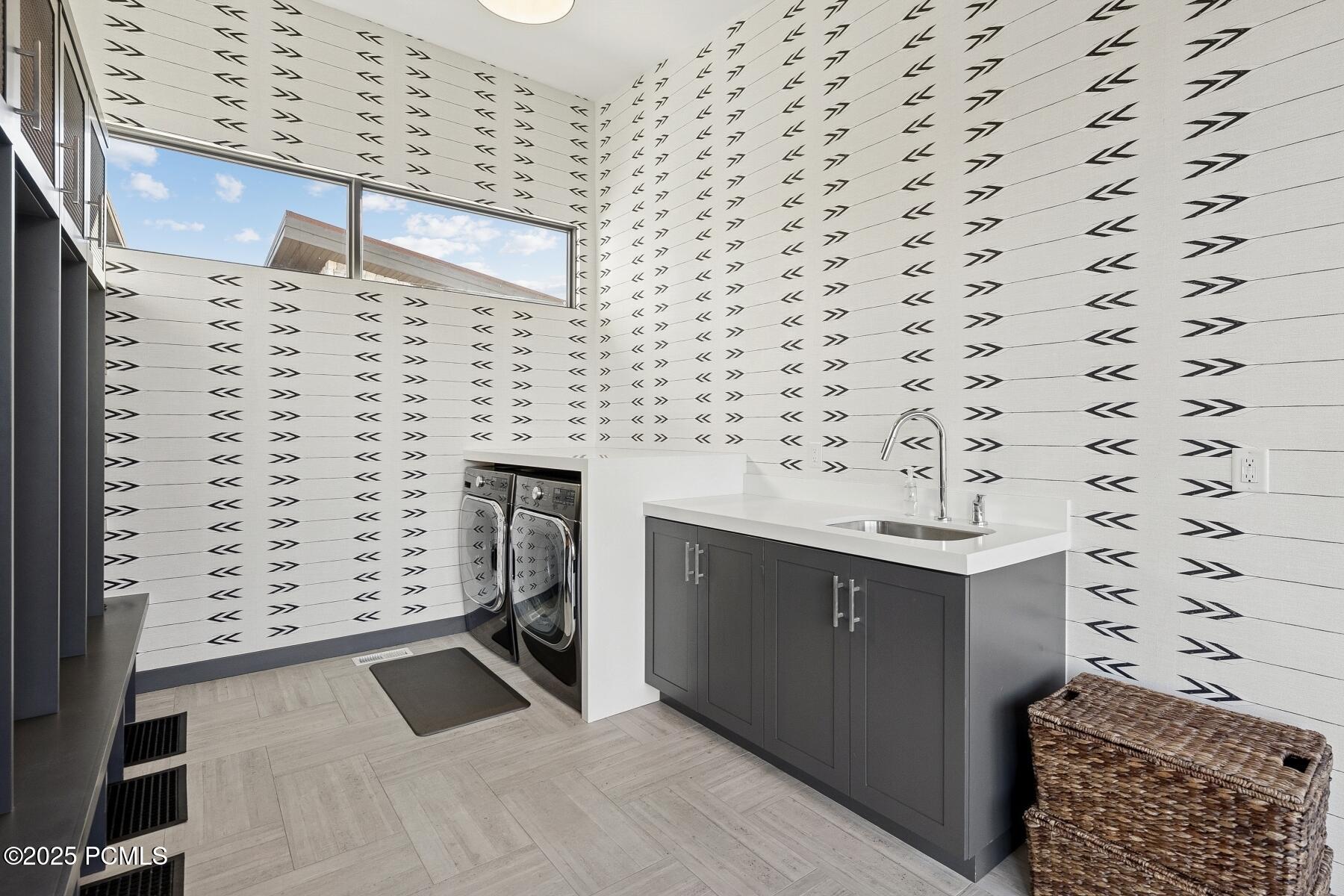 Park City, Utah 84098, United States, 4 Bedrooms Bedrooms, ,5 BathroomsBathrooms,Residential,Active,234472