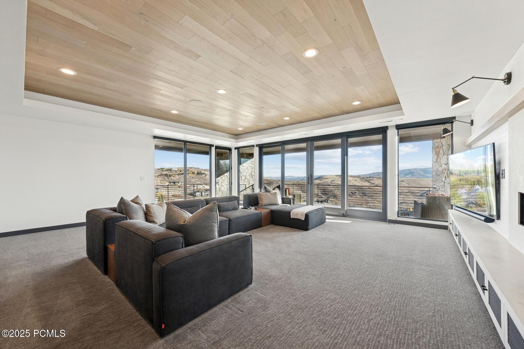 Park City, Utah 84098, United States, 4 Bedrooms Bedrooms, ,5 BathroomsBathrooms,Residential,Active,234472