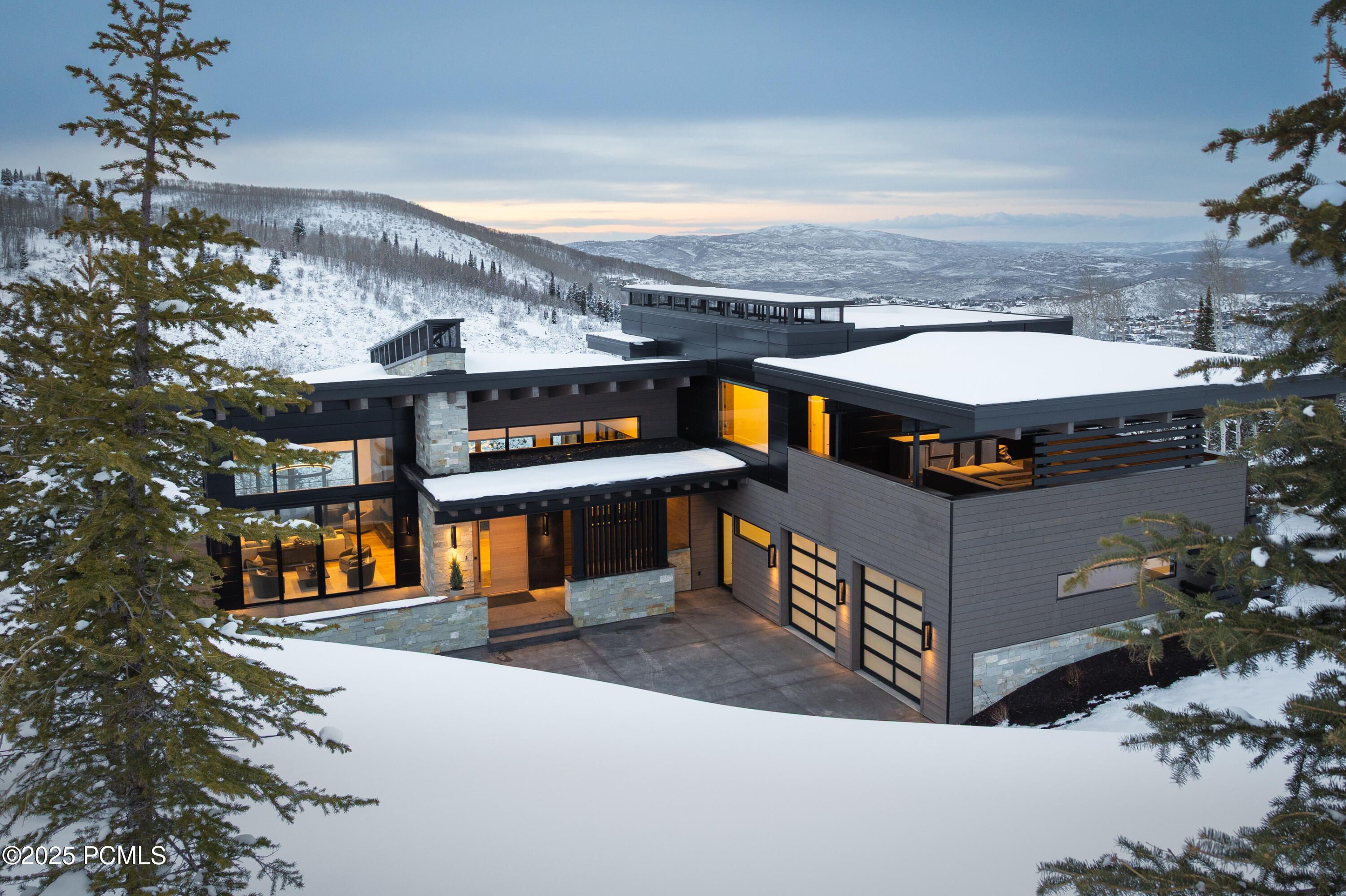 8903 Moonshadow Court, Park City, Utah image 2