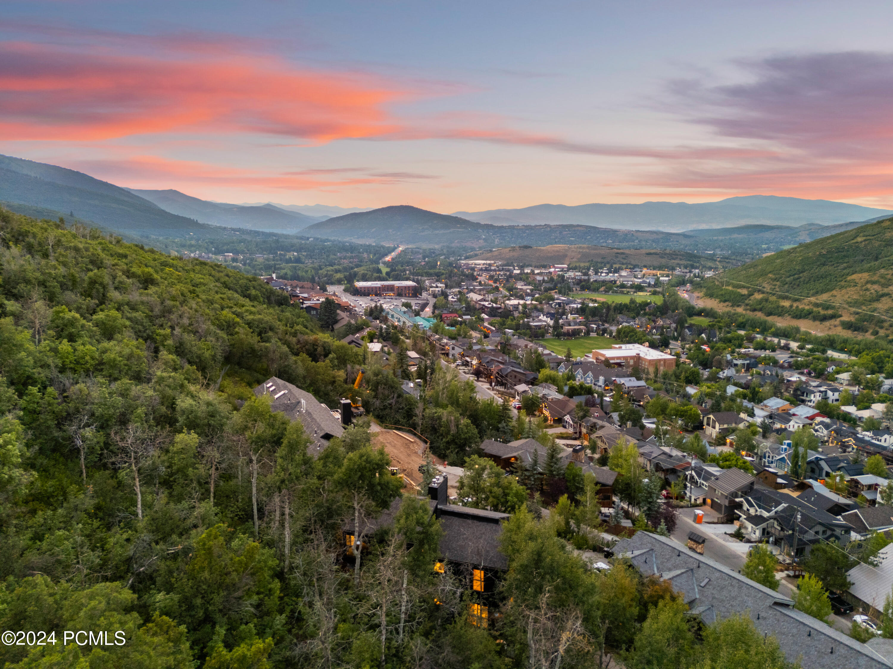 Park City, Utah 84060, United States, 4 Bedrooms Bedrooms, ,4 BathroomsBathrooms,Residential,Active,169174