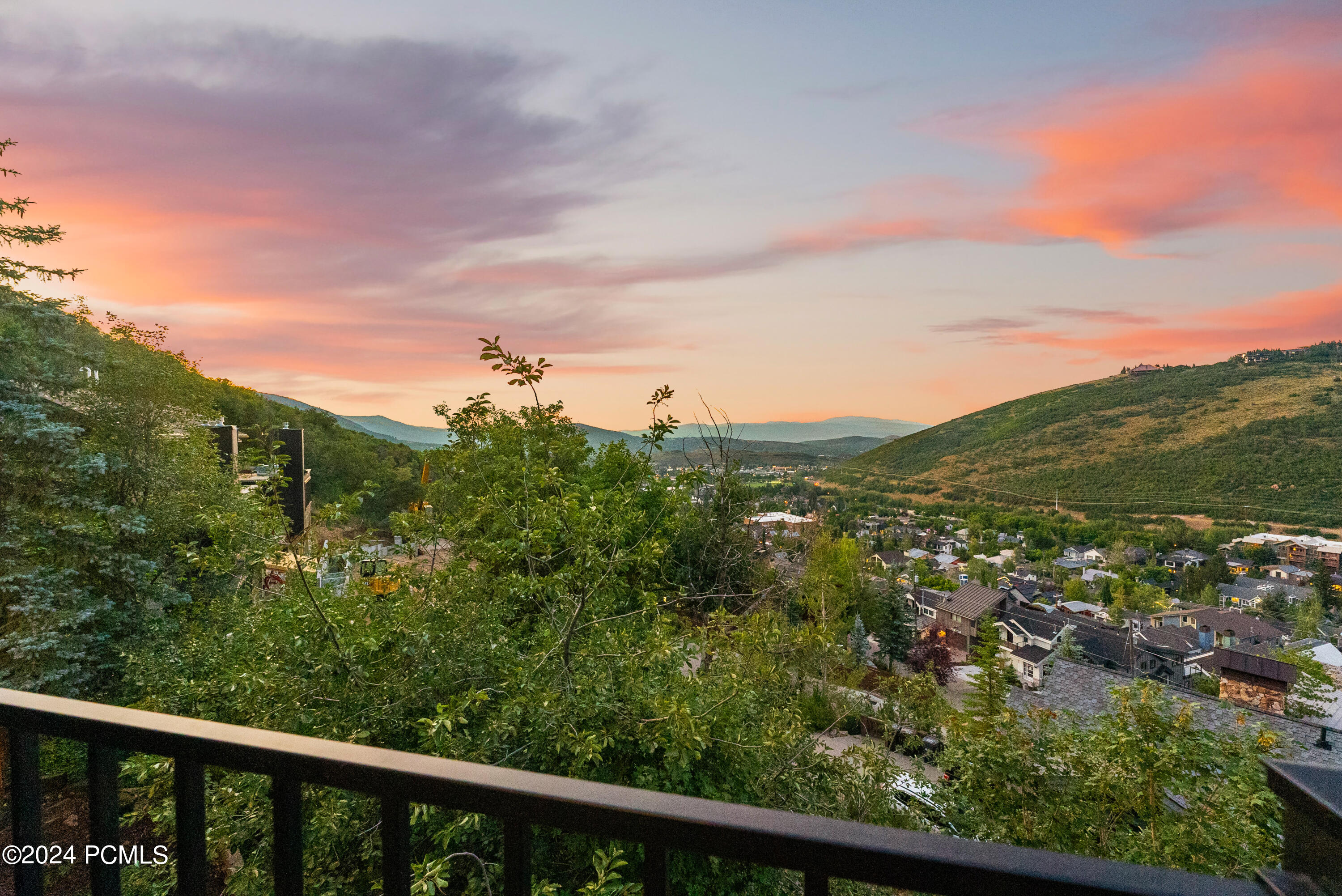 Park City, Utah 84060, United States, 4 Bedrooms Bedrooms, ,4 BathroomsBathrooms,Residential,Active,169174