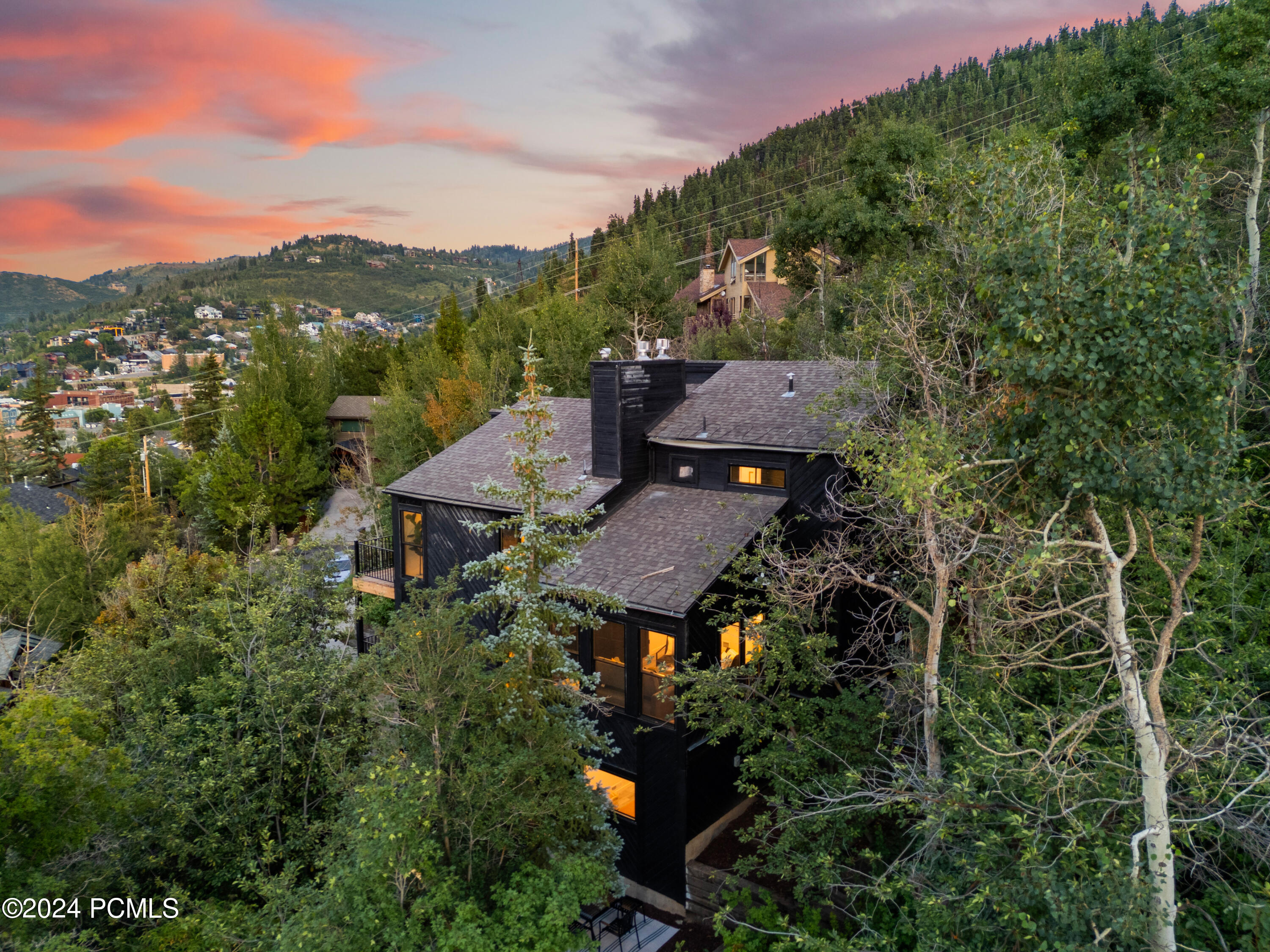 Park City, Utah 84060, United States, 4 Bedrooms Bedrooms, ,4 BathroomsBathrooms,Residential,Active,169174