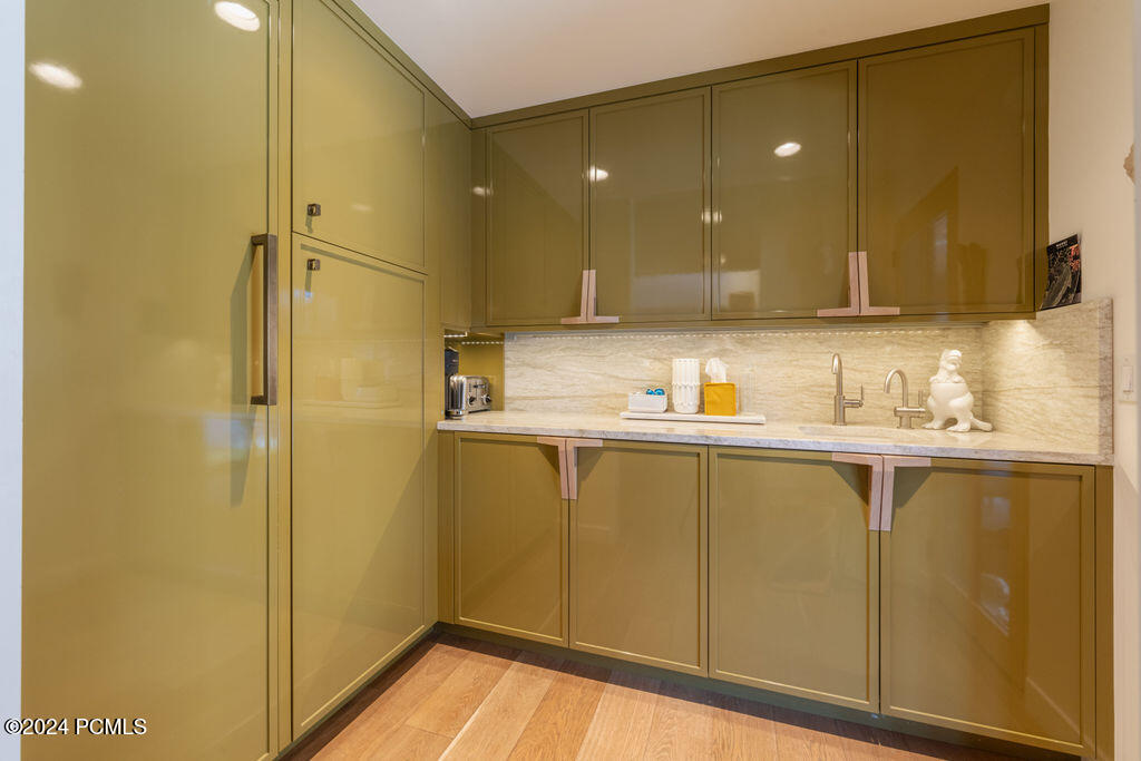 Park City, Utah 84060, United States, 5 Bedrooms Bedrooms, ,5 BathroomsBathrooms,Residential,Active,27383