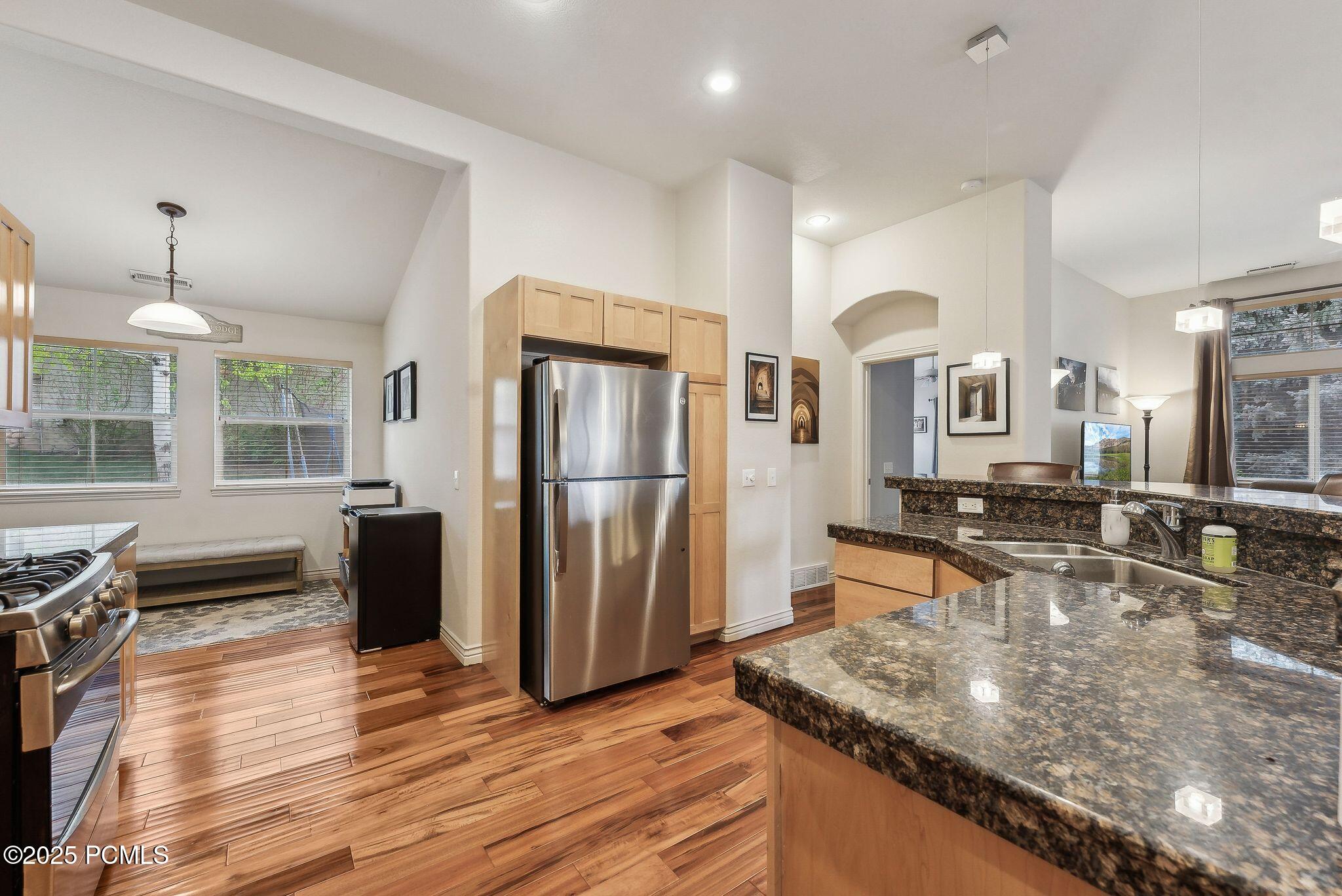 Park City, Utah 84098, United States, 3 Bedrooms Bedrooms, ,2 BathroomsBathrooms,Residential,Active,229420