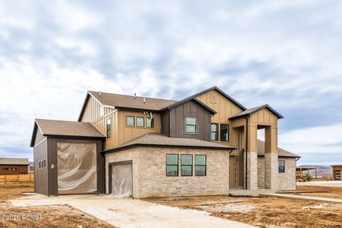 Homes For Sale - 740 Lazy Way<br/> Francis, UT 84036