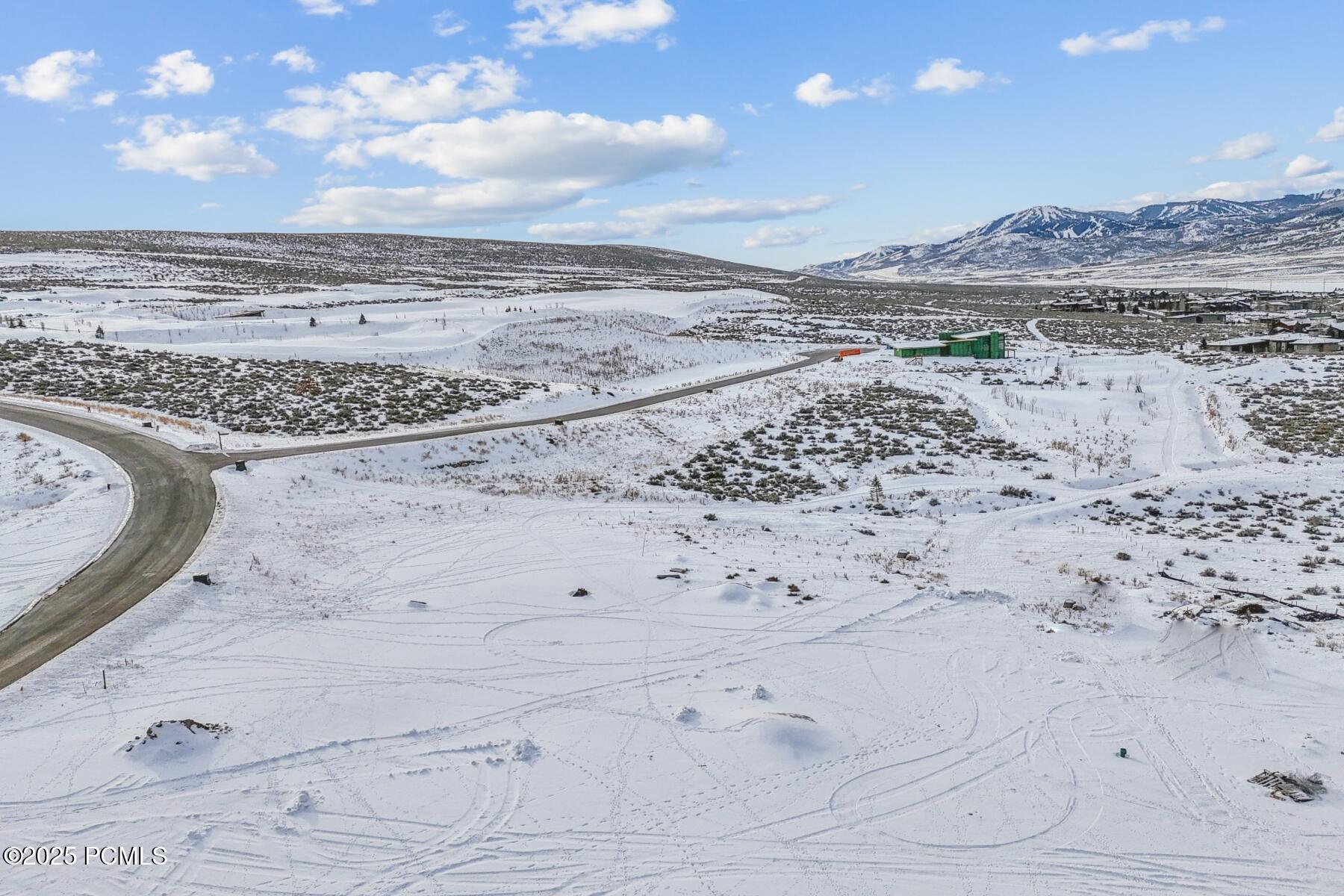 Park City, Utah 84098, United States, 4 Bedrooms Bedrooms, ,5 BathroomsBathrooms,Residential,Pending,16056