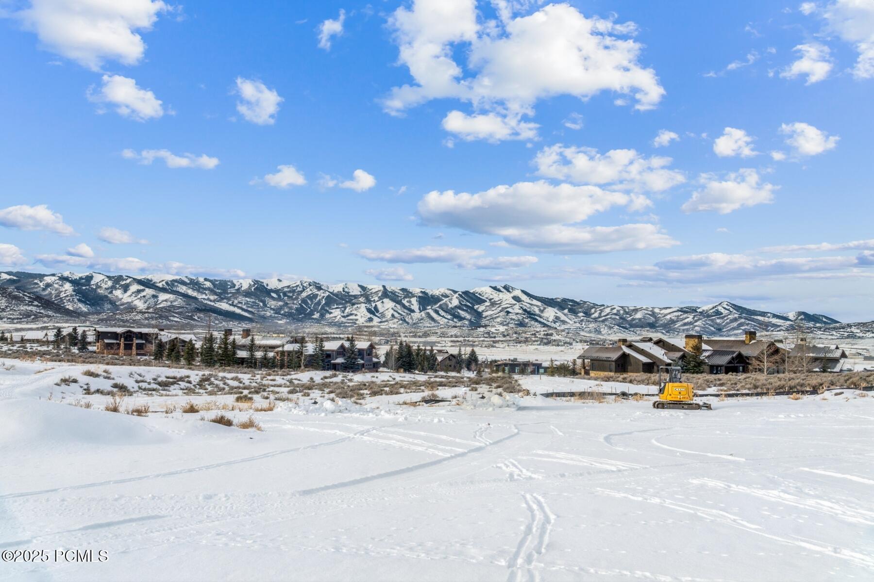 Park City, Utah 84098, United States, 4 Bedrooms Bedrooms, ,5 BathroomsBathrooms,Residential,Pending,16056