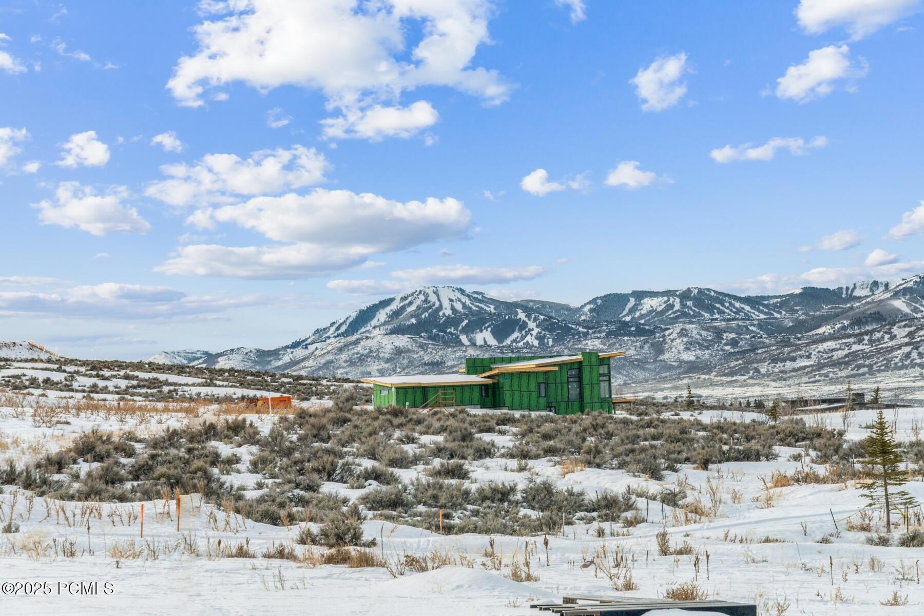 Park City, Utah 84098, United States, 4 Bedrooms Bedrooms, ,5 BathroomsBathrooms,Residential,Pending,16056