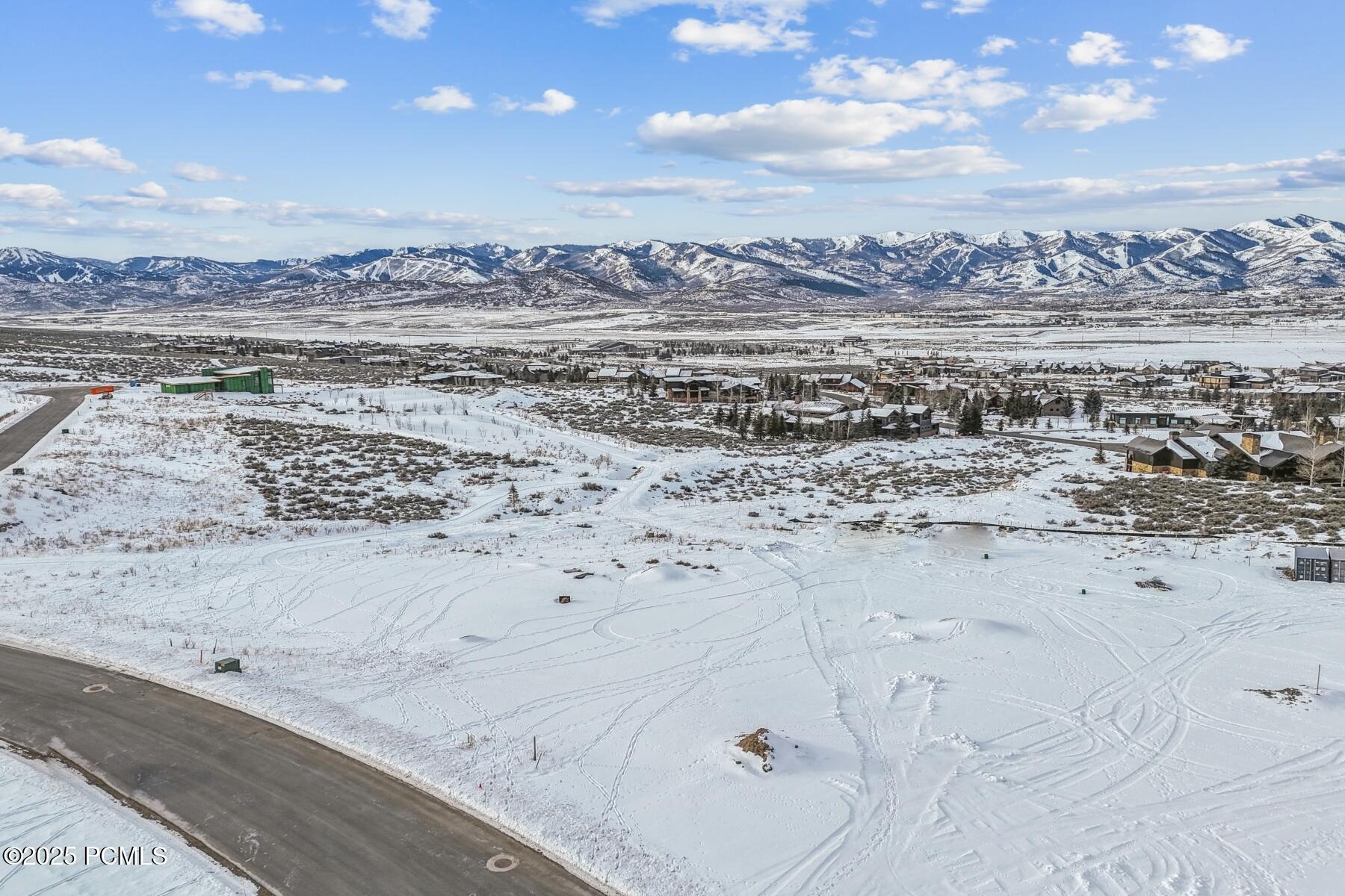 Park City, Utah 84098, United States, 4 Bedrooms Bedrooms, ,5 BathroomsBathrooms,Residential,Pending,16056