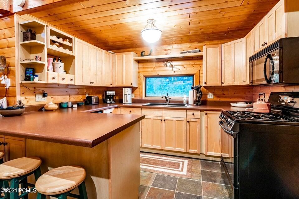 Wanship, Utah 84017, United States, 8 Bedrooms Bedrooms, ,8 BathroomsBathrooms,Residential,Active,50729