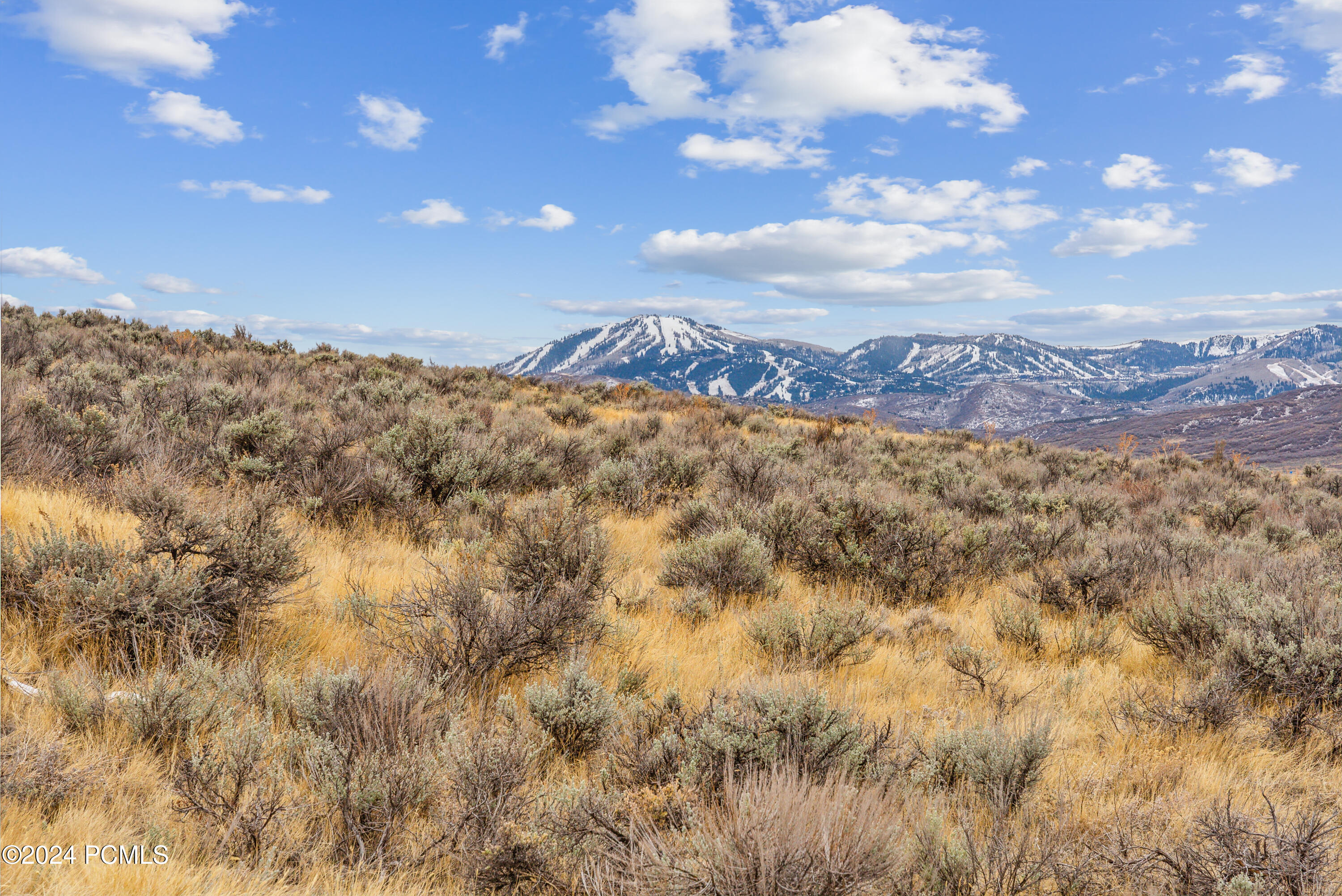 Park City, Utah 84098, United States, 4 Bedrooms Bedrooms, ,6 BathroomsBathrooms,Residential,Pending,27608