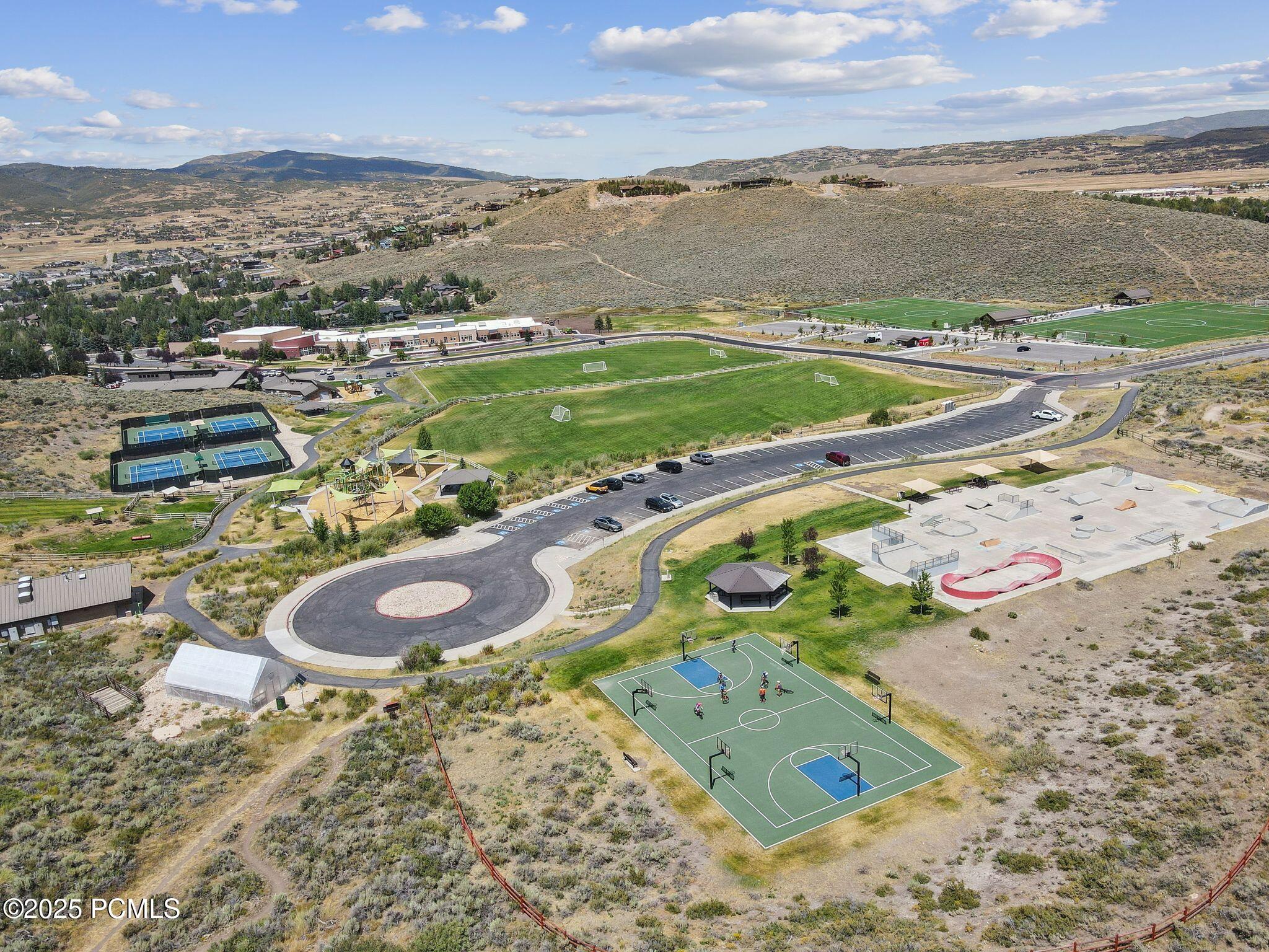 Park City, Utah 84098, United States, 7 Bedrooms Bedrooms, ,10 BathroomsBathrooms,Residential,Active,17211