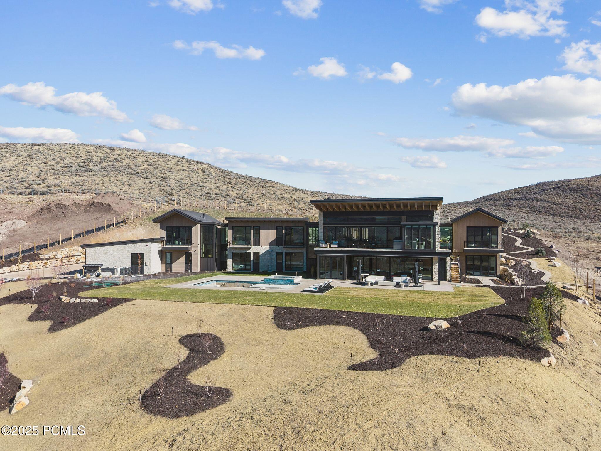 Park City, Utah 84098, United States, 7 Bedrooms Bedrooms, ,10 BathroomsBathrooms,Residential,Active,17211