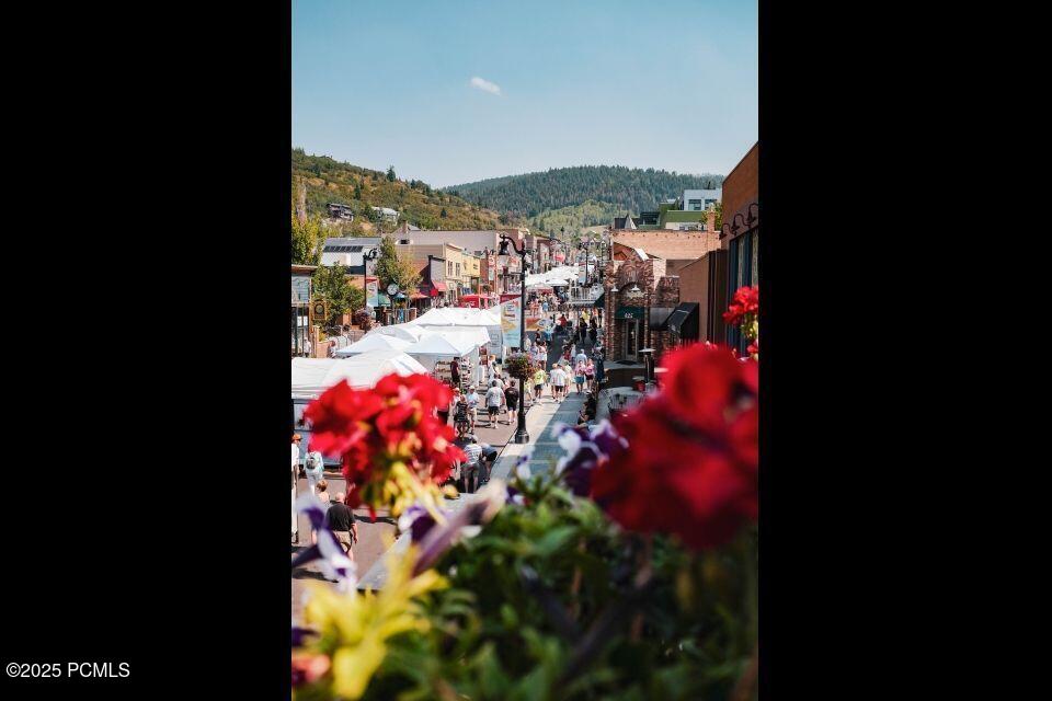 Park City, Utah 84098, United States, 7 Bedrooms Bedrooms, ,10 BathroomsBathrooms,Residential,Active,17211