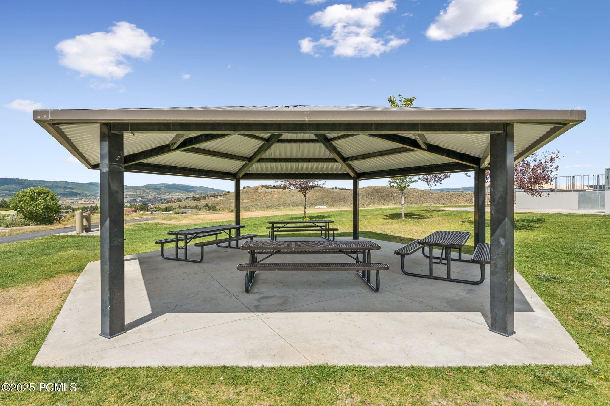 Park City, Utah 84098, United States, 7 Bedrooms Bedrooms, ,10 BathroomsBathrooms,Residential,Active,17211