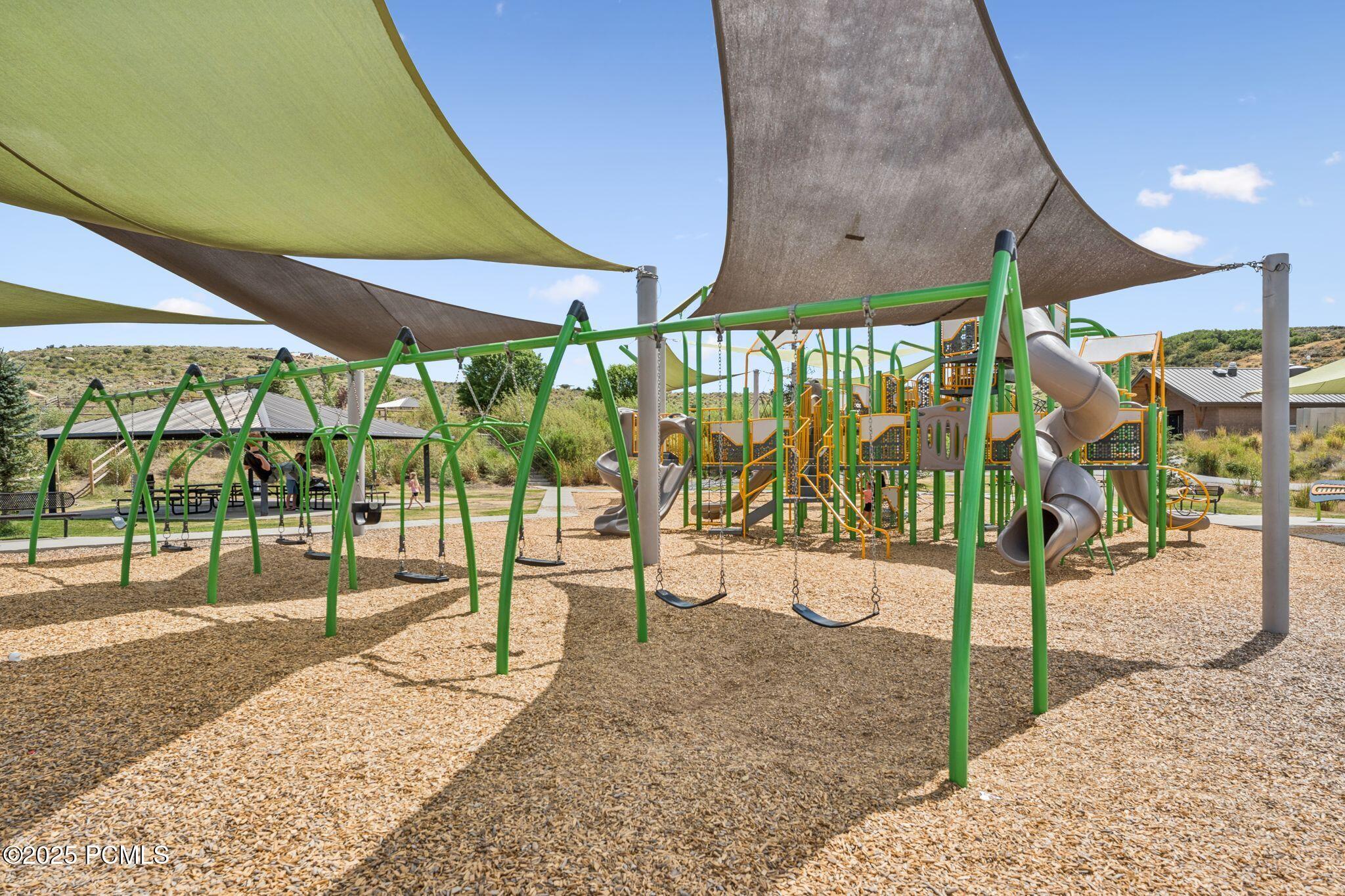 Park City, Utah 84098, United States, 7 Bedrooms Bedrooms, ,10 BathroomsBathrooms,Residential,Active,17211