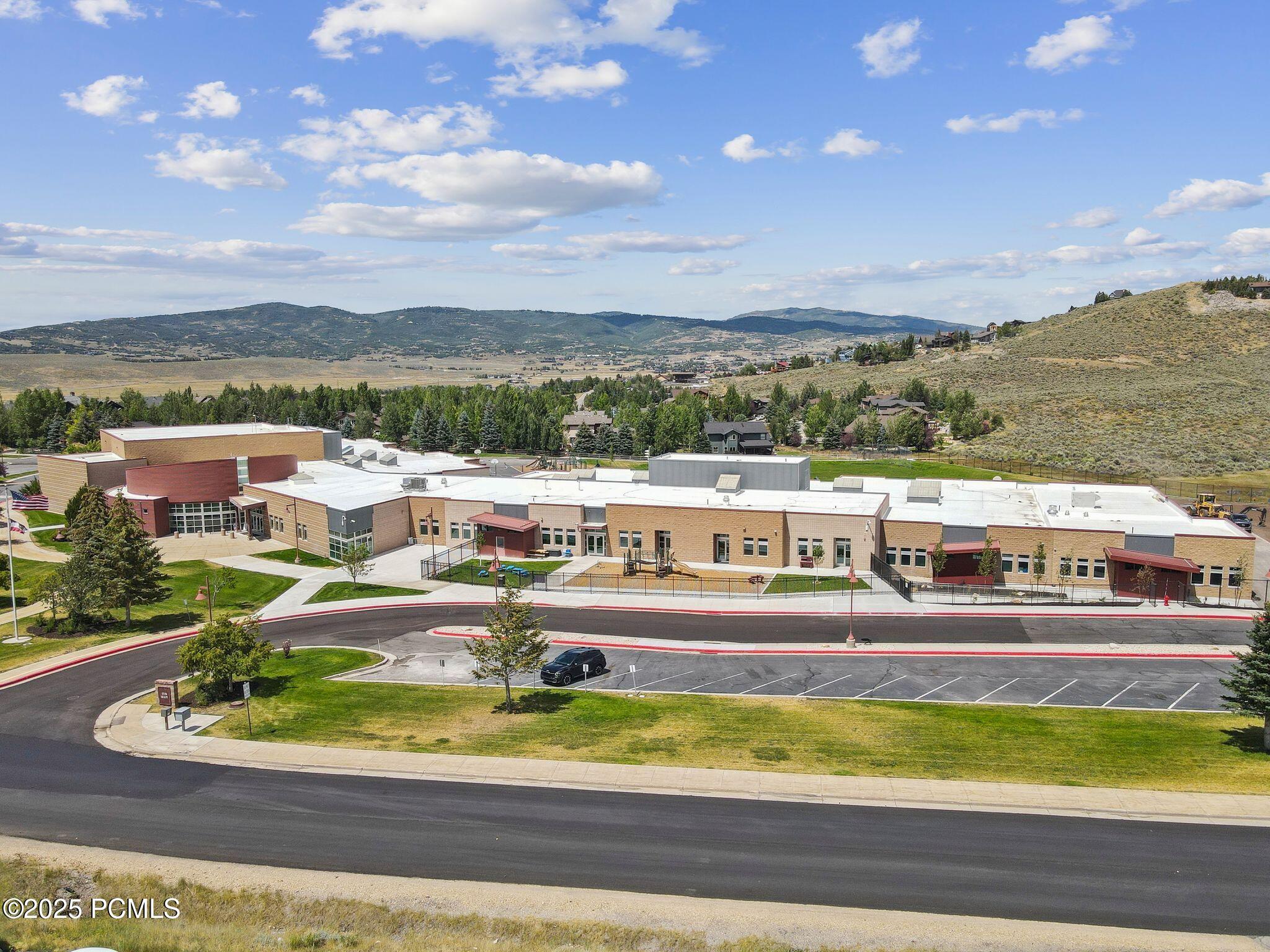 Park City, Utah 84098, United States, 7 Bedrooms Bedrooms, ,10 BathroomsBathrooms,Residential,Active,17211