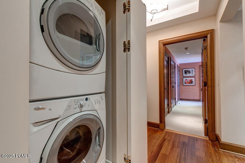 Park City, Utah 84060, United States, 3 Bedrooms Bedrooms, ,5 BathroomsBathrooms,Residential,Active,25057