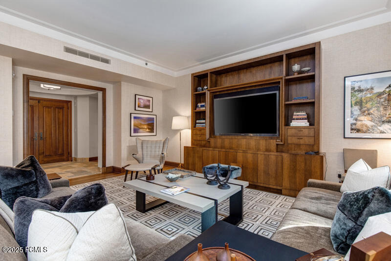 Park City, Utah 84060, United States, 3 Bedrooms Bedrooms, ,5 BathroomsBathrooms,Residential,Active,25057