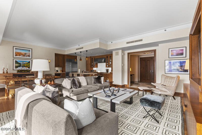 Park City, Utah 84060, United States, 3 Bedrooms Bedrooms, ,5 BathroomsBathrooms,Residential,Active,25057