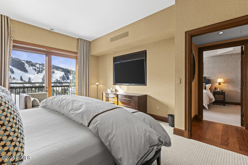 Park City, Utah 84060, United States, 3 Bedrooms Bedrooms, ,5 BathroomsBathrooms,Residential,Active,25057